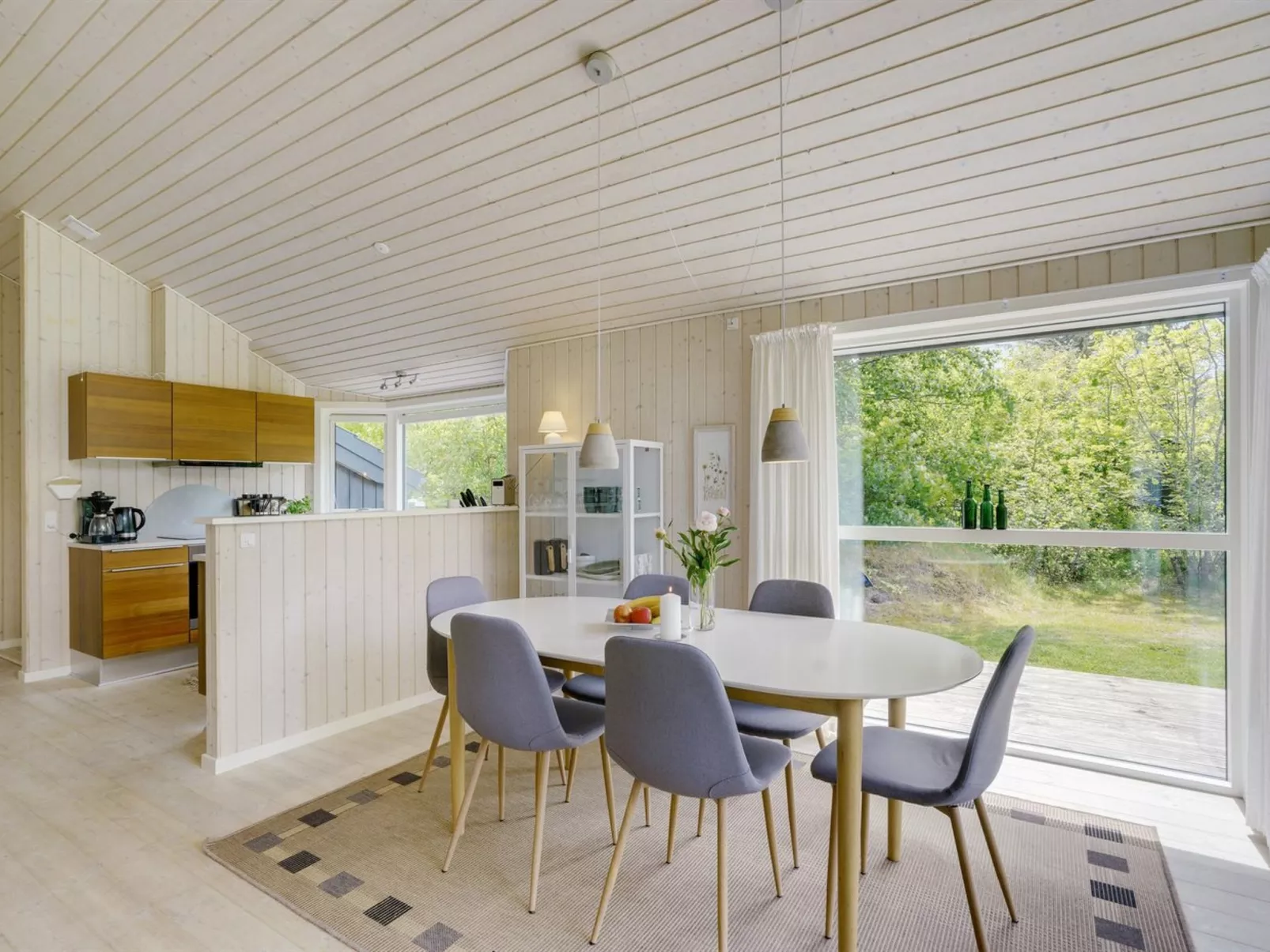 "Elevine" - 300m to the fjord-Binnen