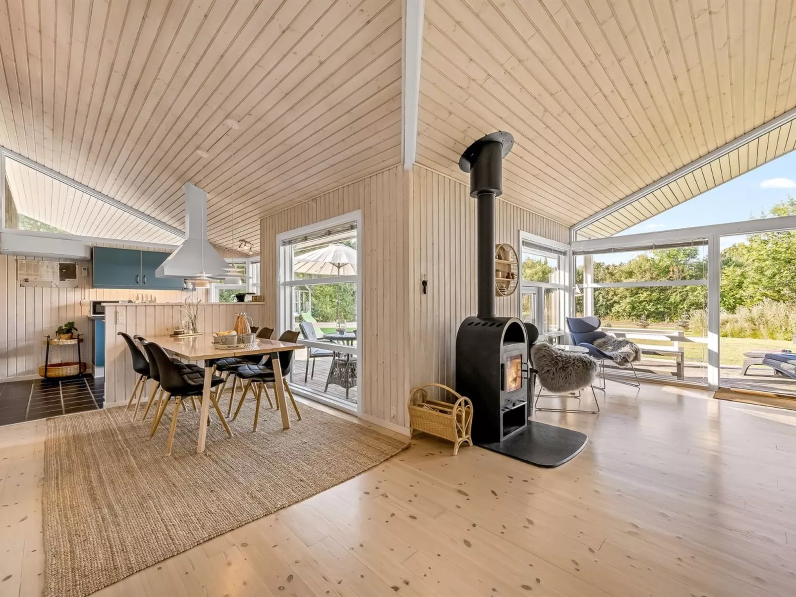 "Sviðandi" - 1.5km from the sea-Binnen