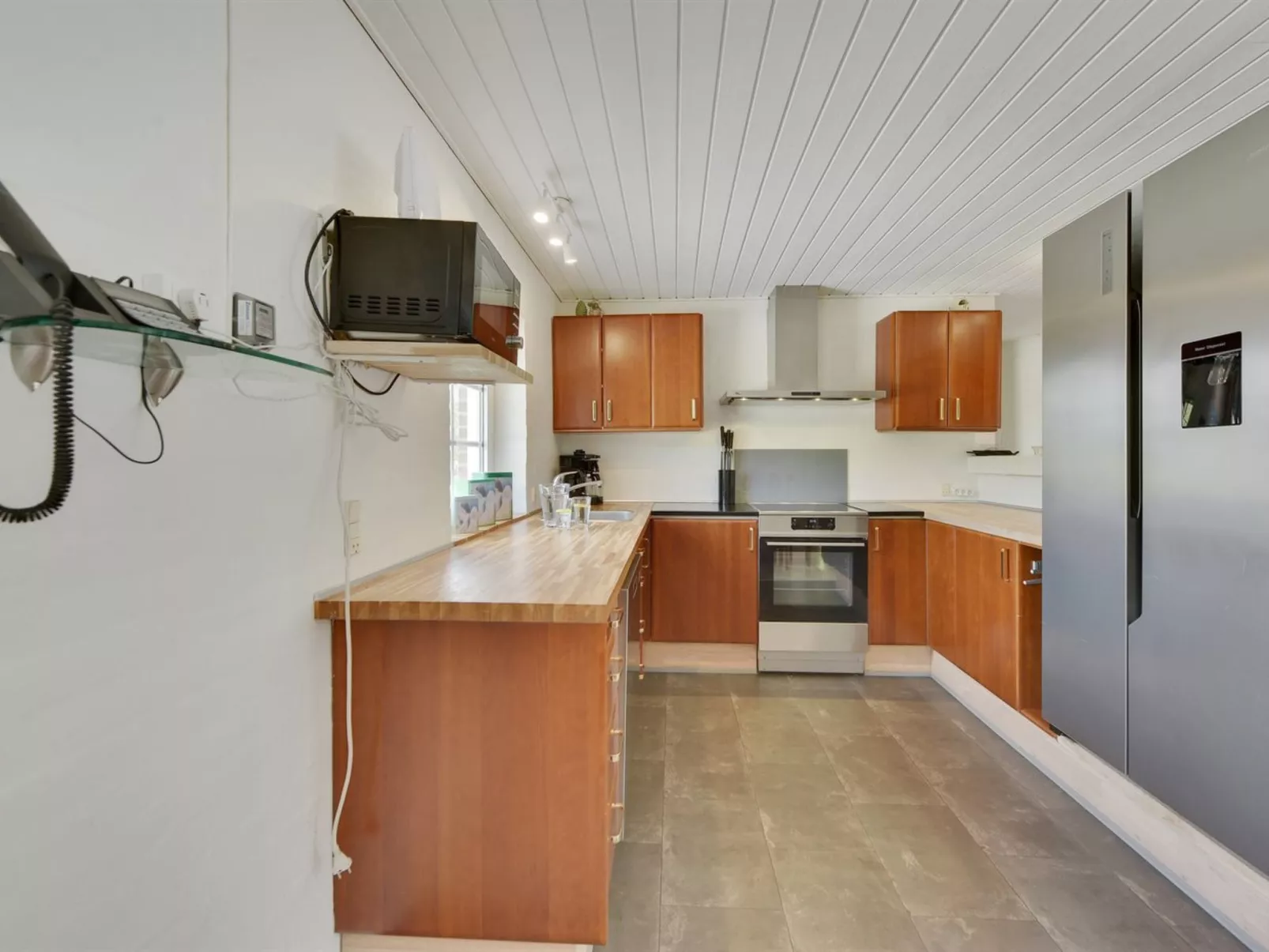 "Jorkin" - 1.8km from the sea-Binnen