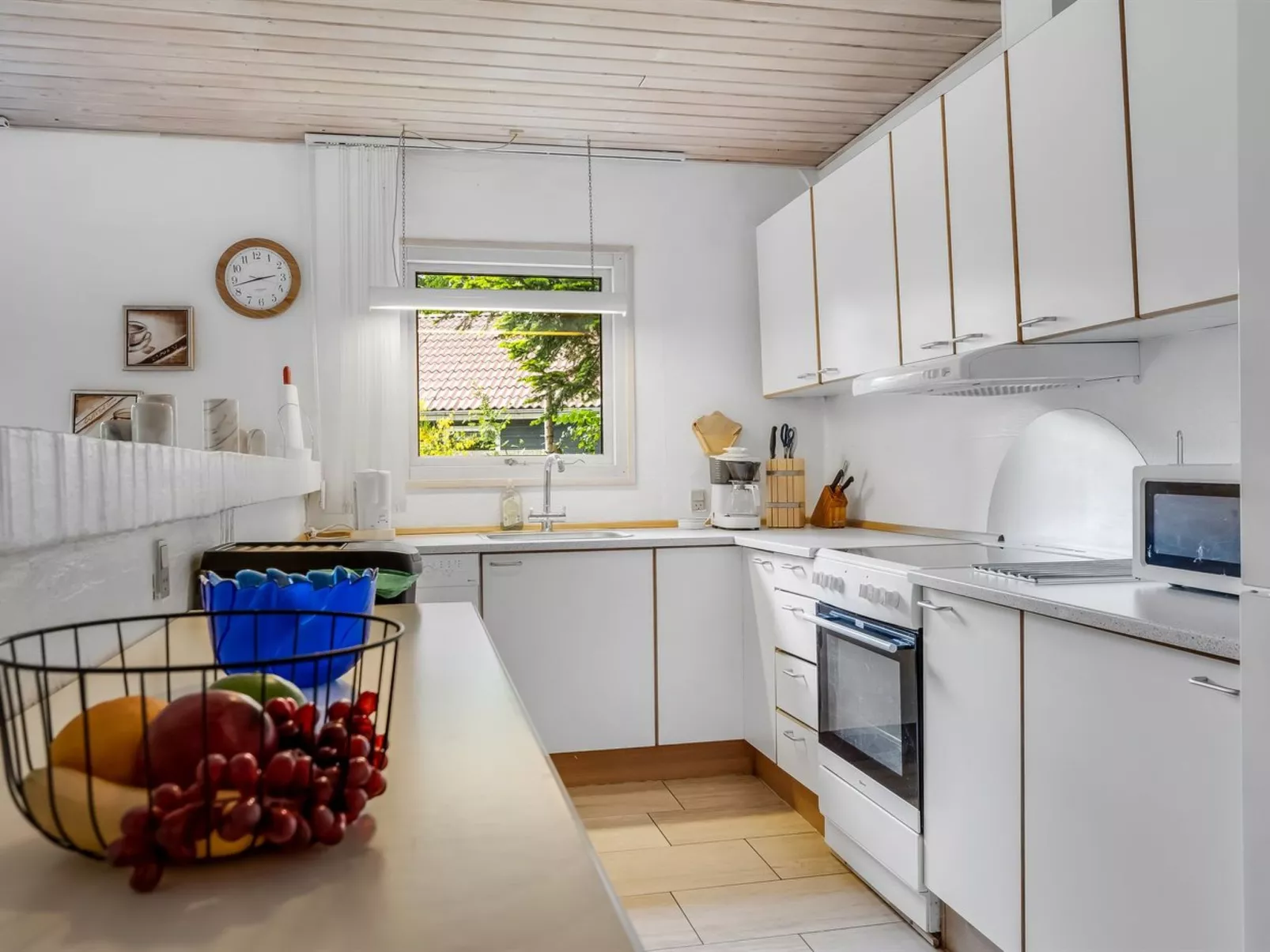 "Anine" - 200m to the fjord-Binnen