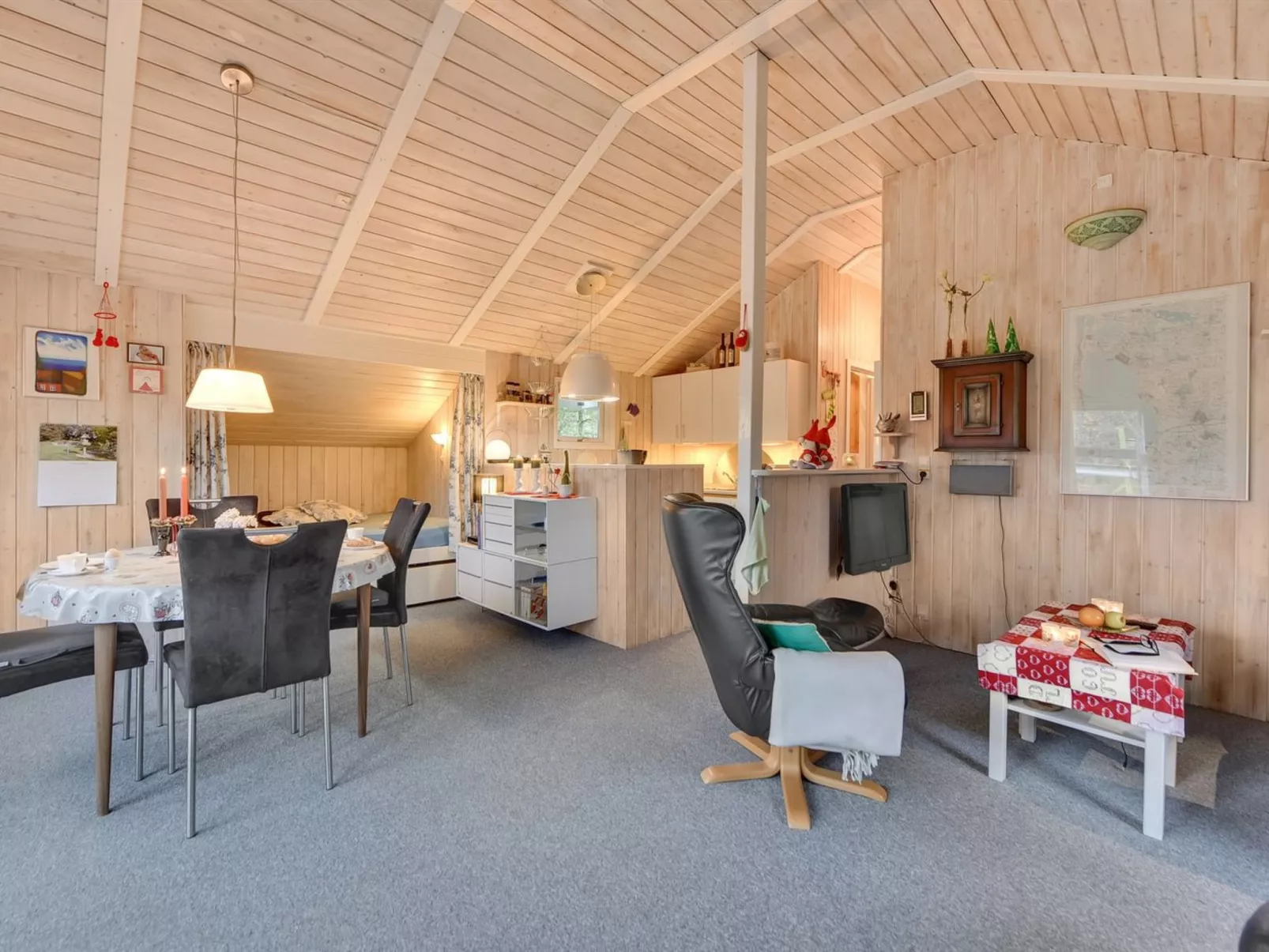 "Hannah" - 300m to the fjord-Binnen