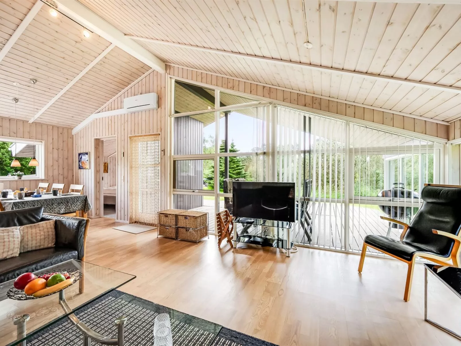 "Karlsefni" - 600m to the fjord-Binnen