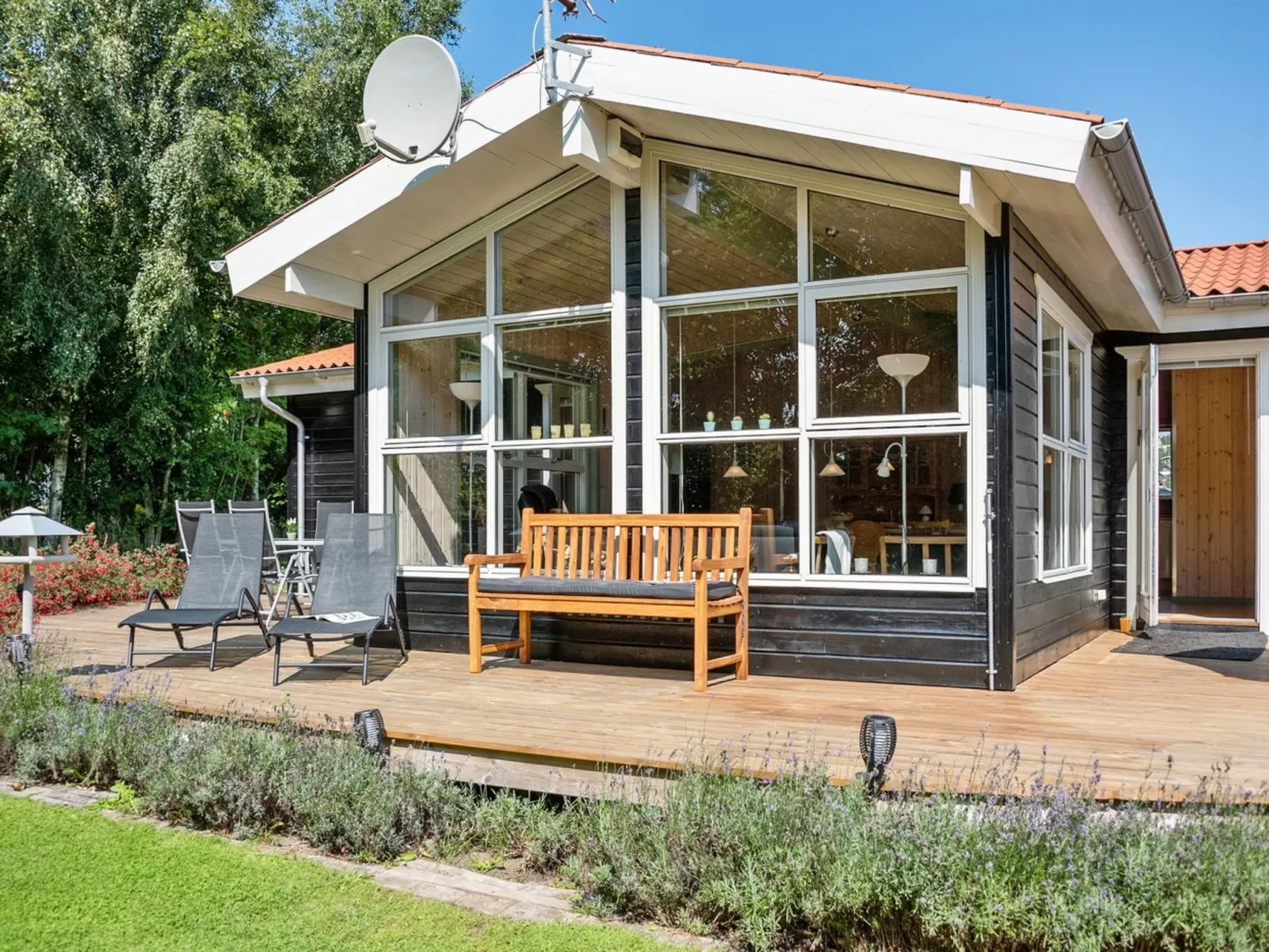 "Kai" - 500m to the fjord-Buiten