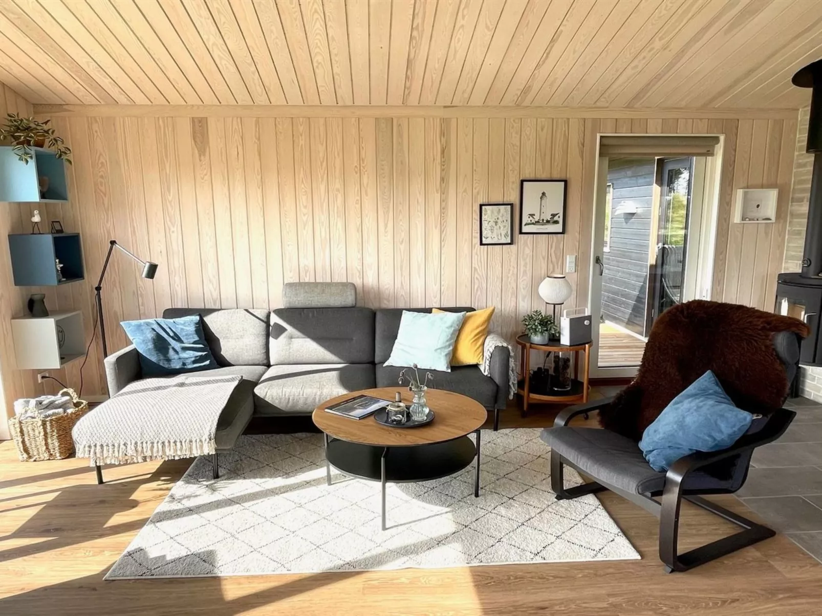 "Hinda" - 1.2km from the sea-Binnen