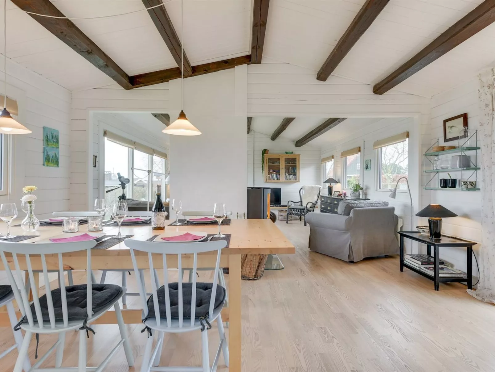 "Ylvie" - 150m from the sea-Binnen