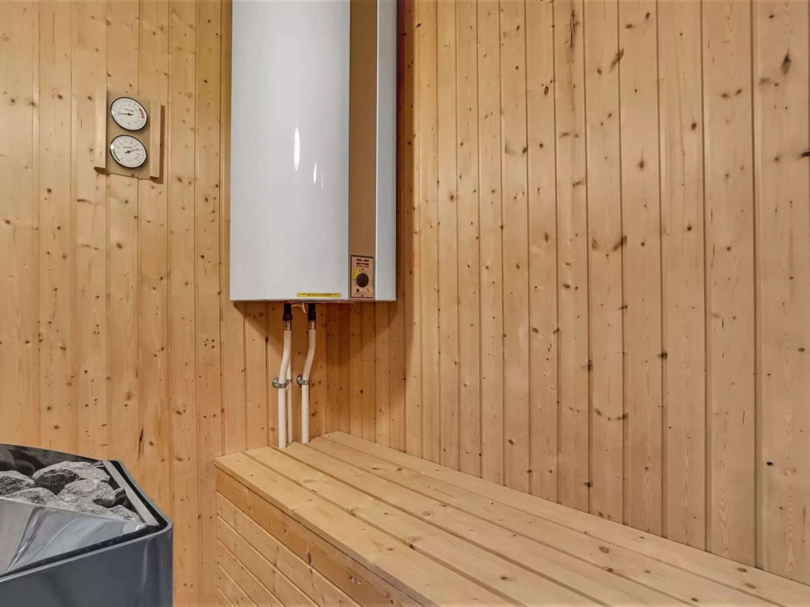 "Shalin" - 1.4km to the fjord-Binnen