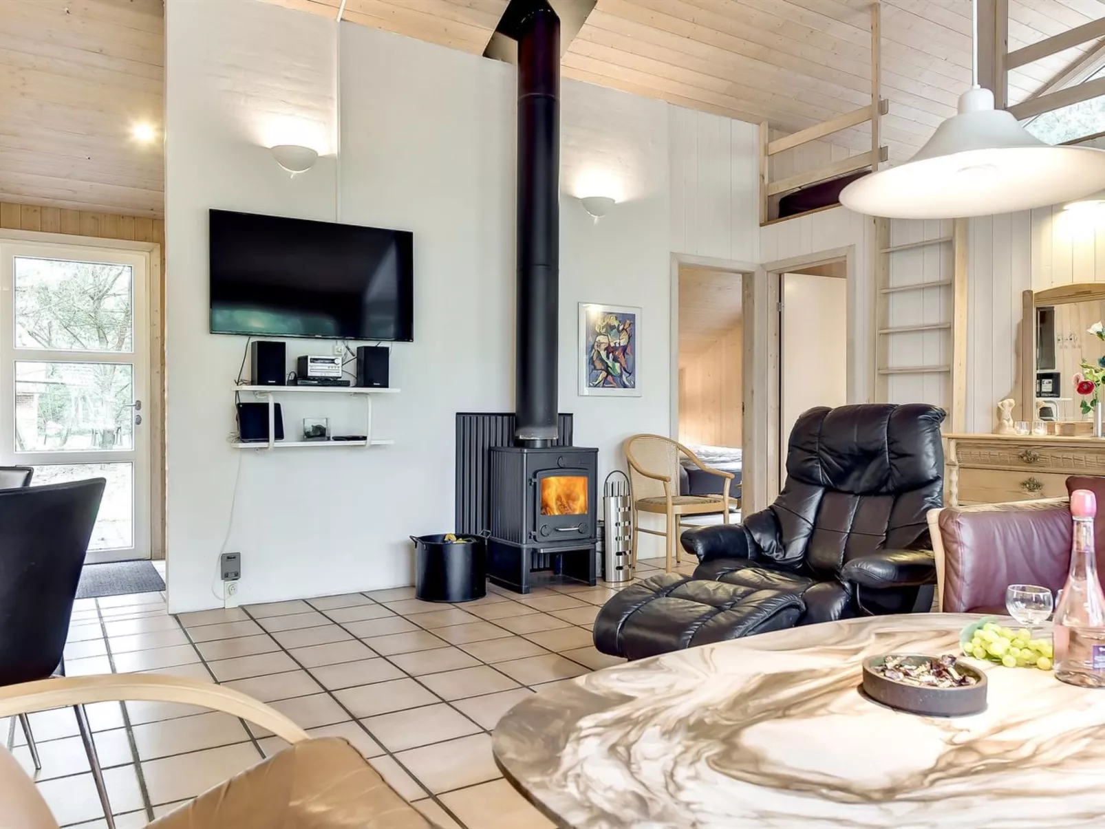 "Luciane" - 2.5km from the sea-Binnen