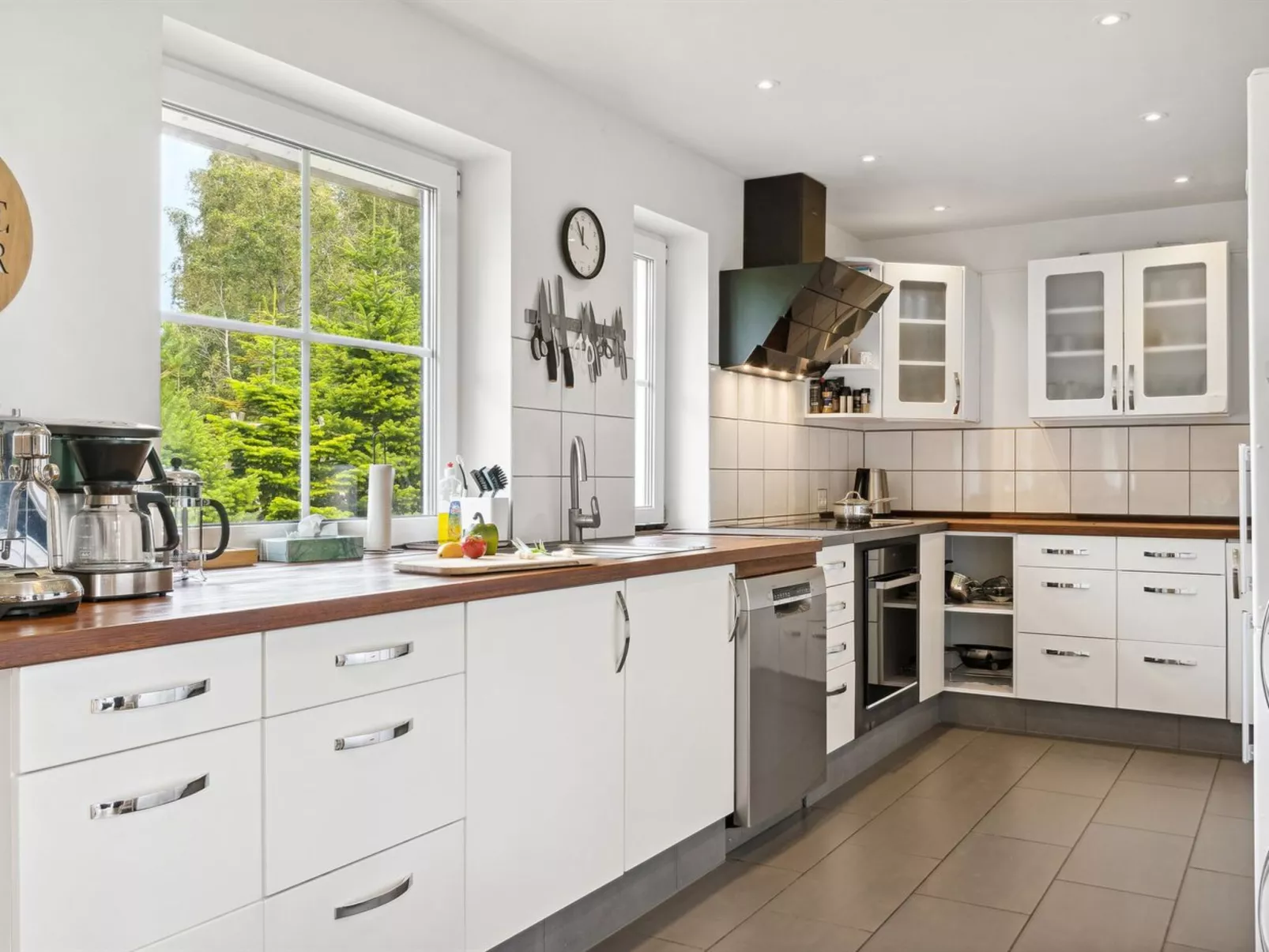 "Ronia" - 900m from the sea-Binnen