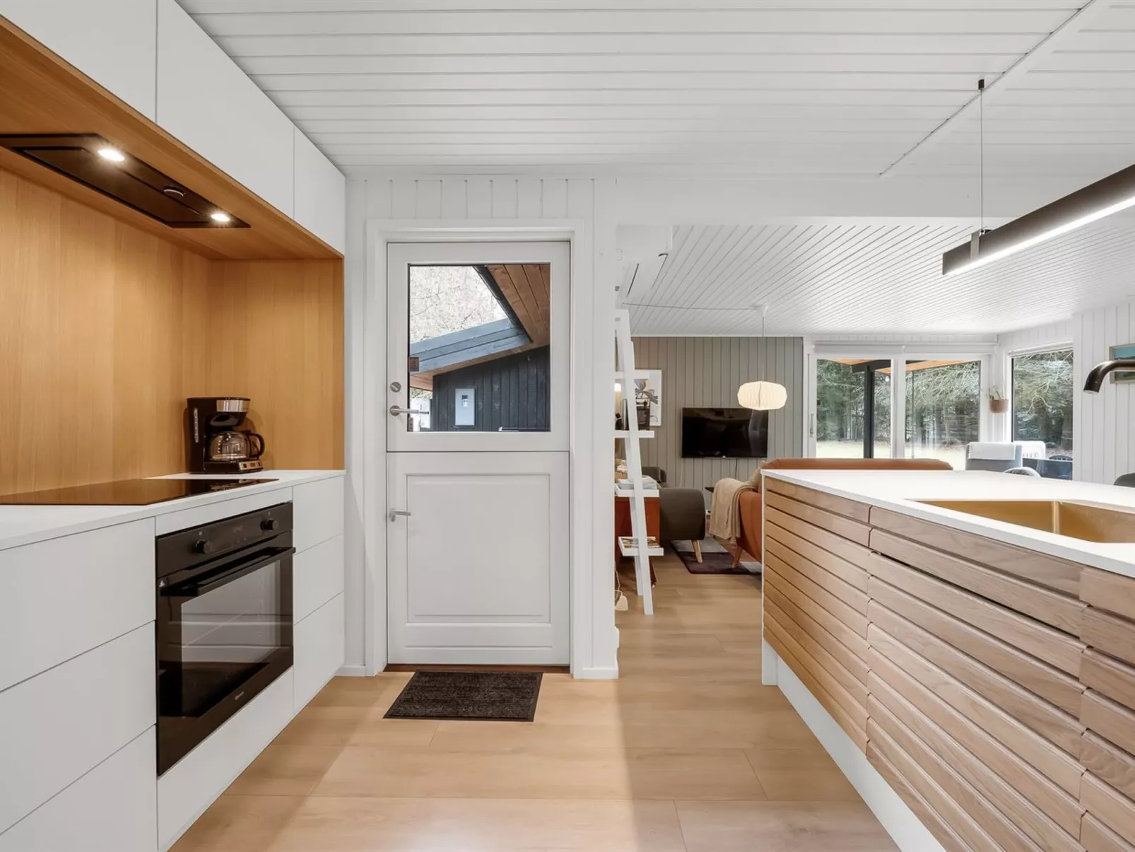 "Gudrid" - 250m to the fjord-Binnen