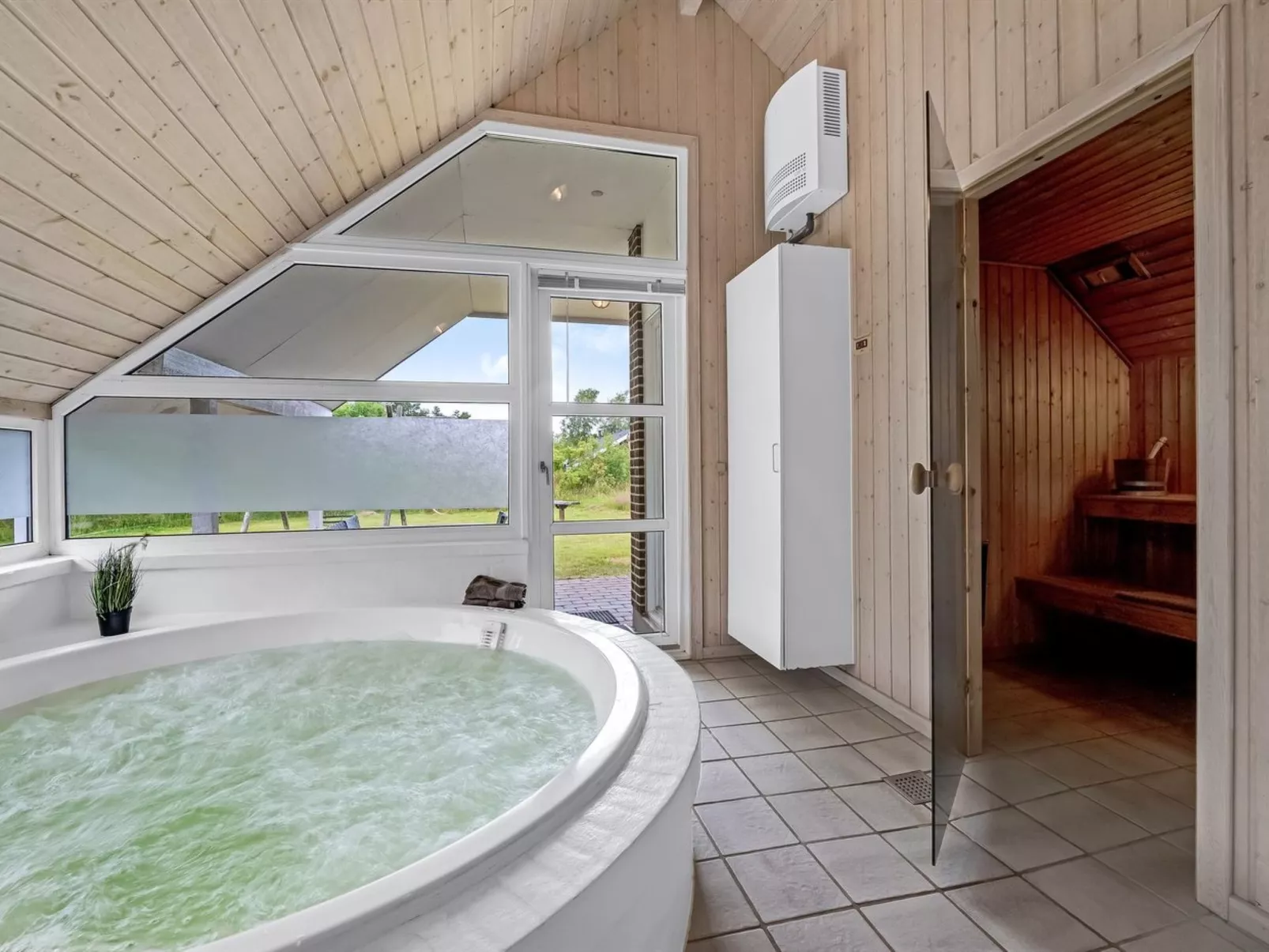 "Annlis" - 4km from the sea-Binnen