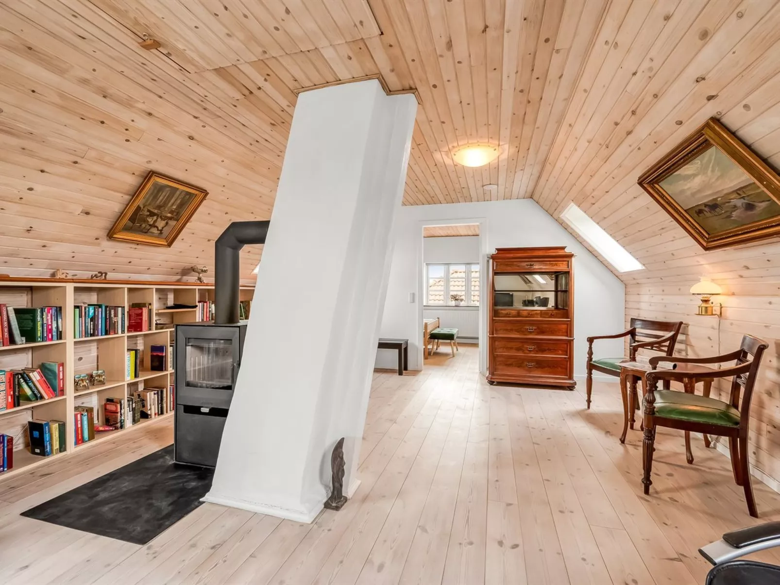 "Soria" - 600m to the fjord-Binnen