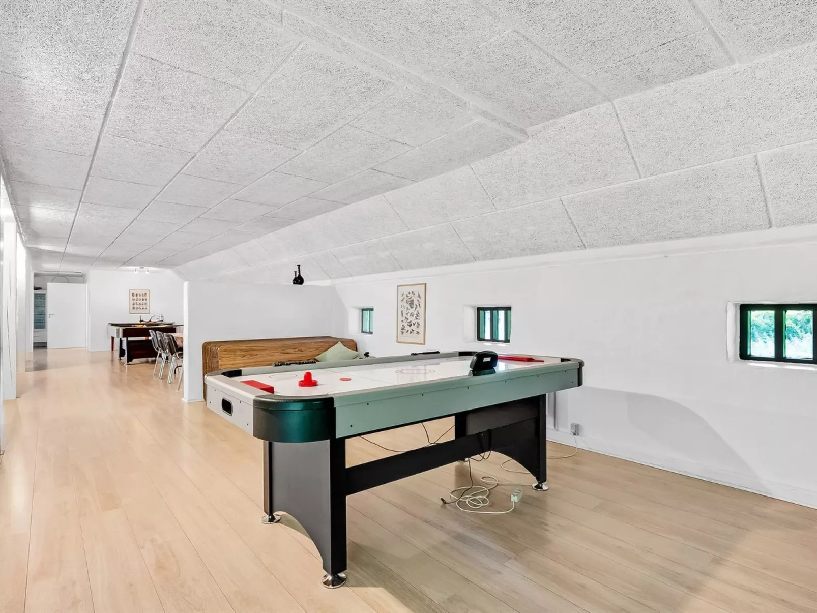 "Tatiane" - 10km from the sea-Binnen