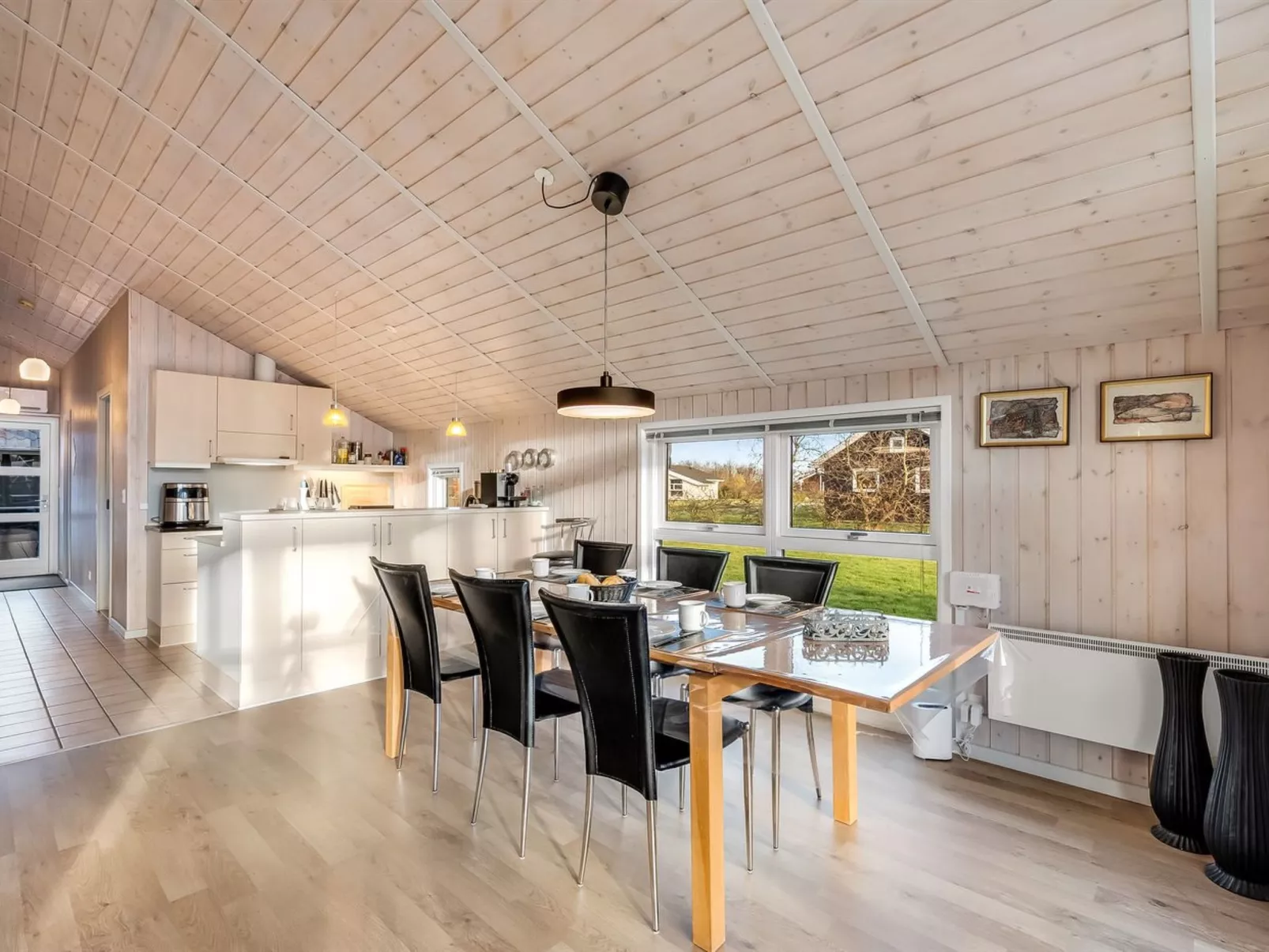 "Cristiana" - 1km to the fjord-Binnen