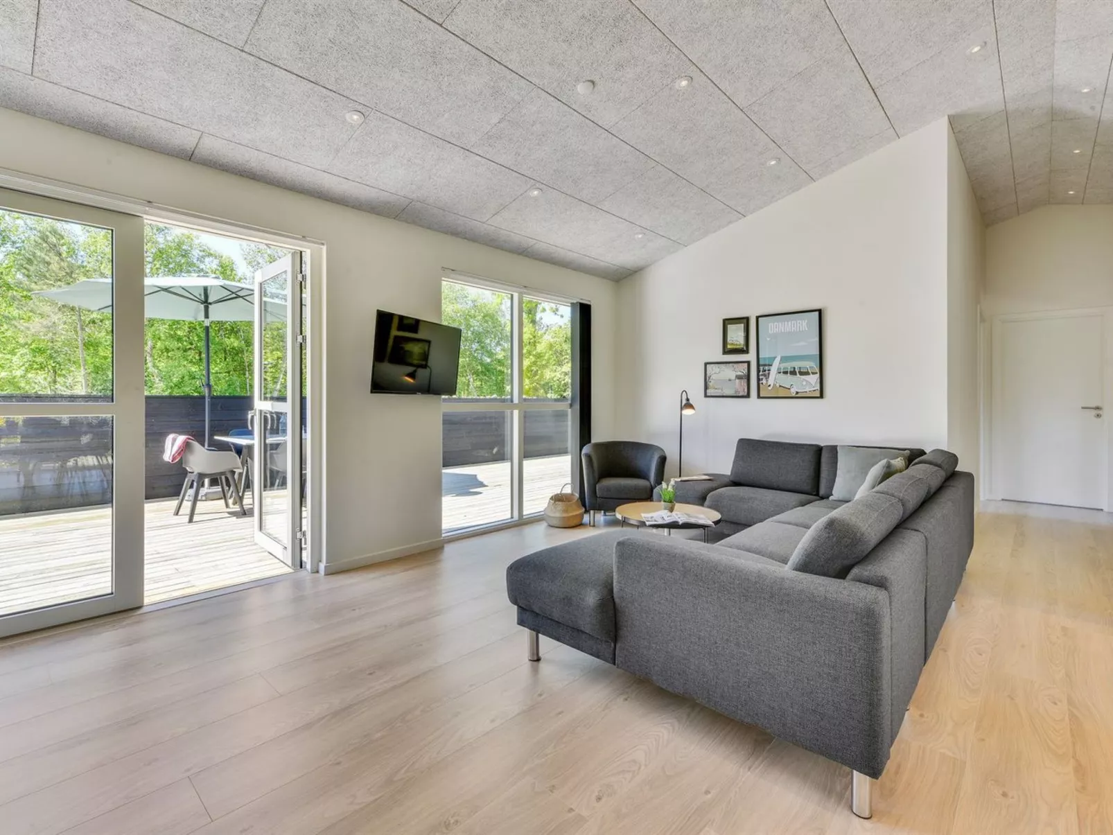 "Merve" - 800m to the fjord-Binnen