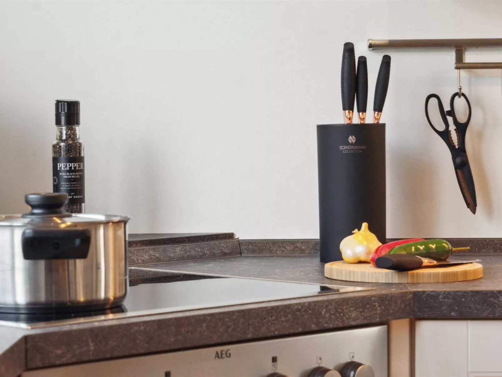 "Scalli" - 1.5km to the fjord-Binnen