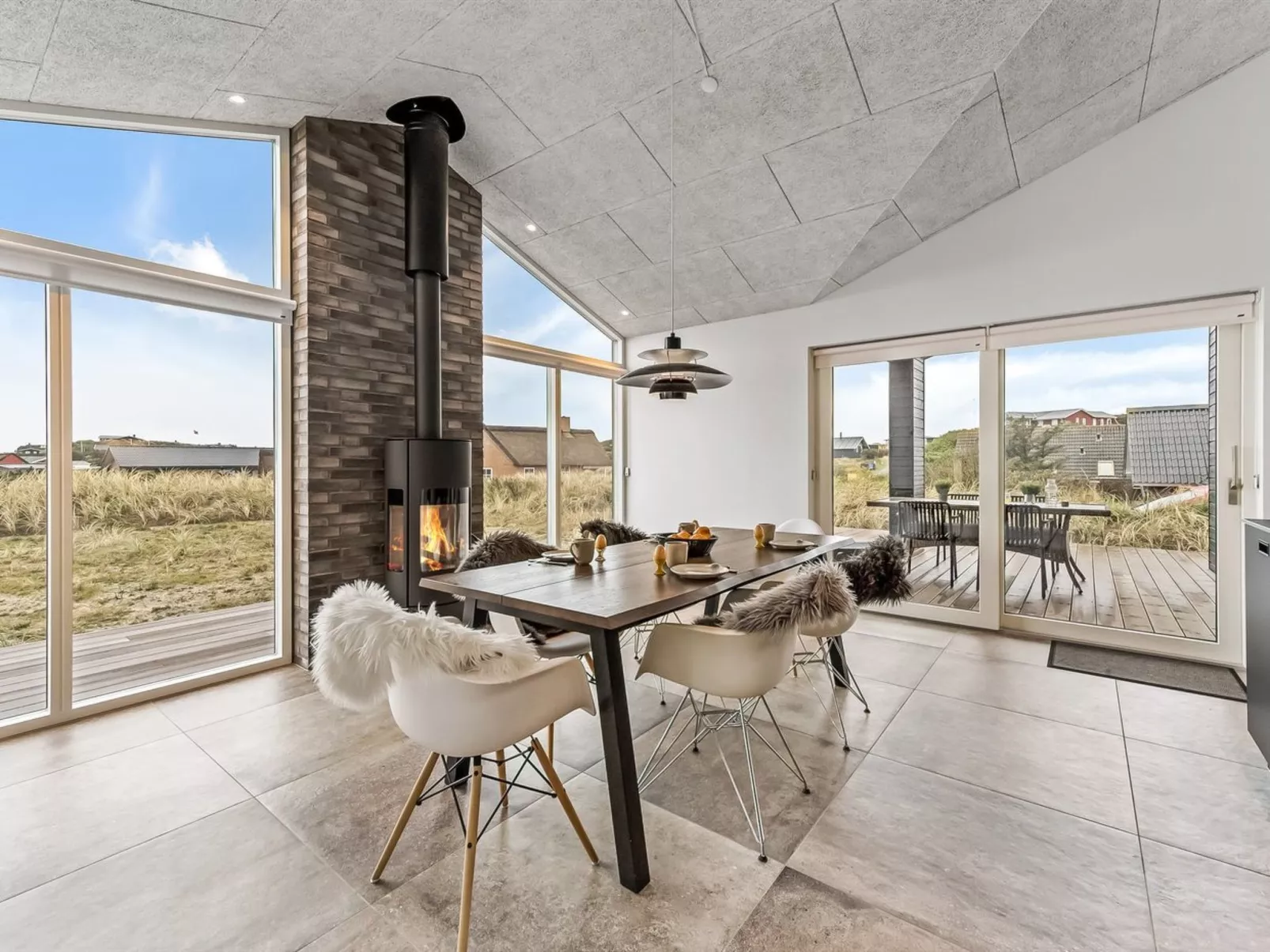 "Chenoa" - 350m from the sea-Binnen