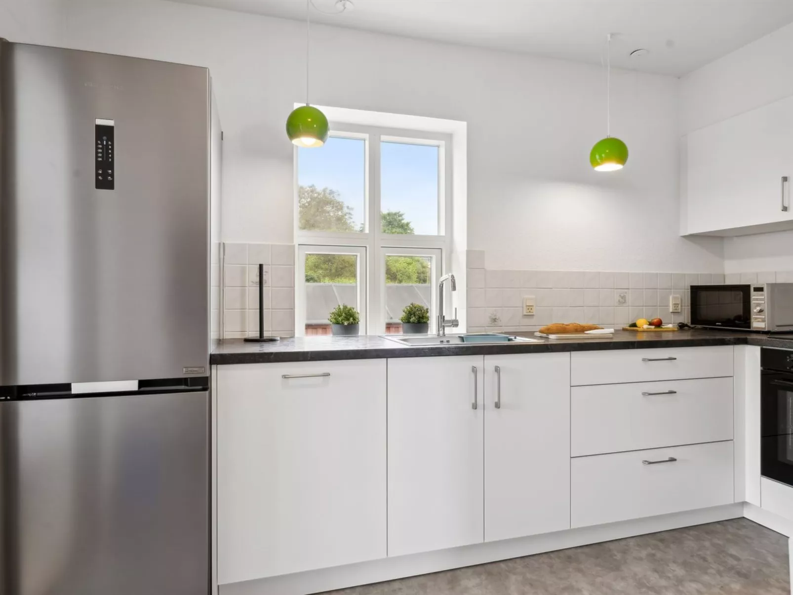 "Sira" - 25m from the sea-Binnen