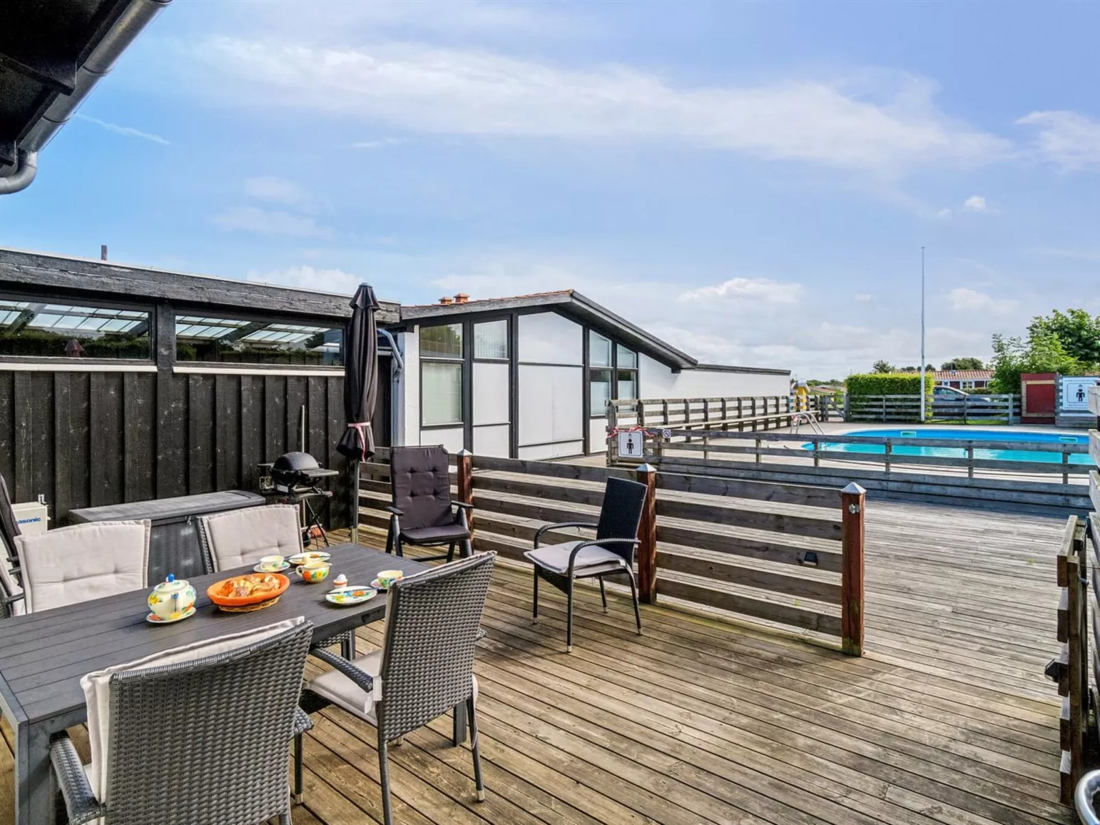 "Effy" - 300m from the sea-Buiten