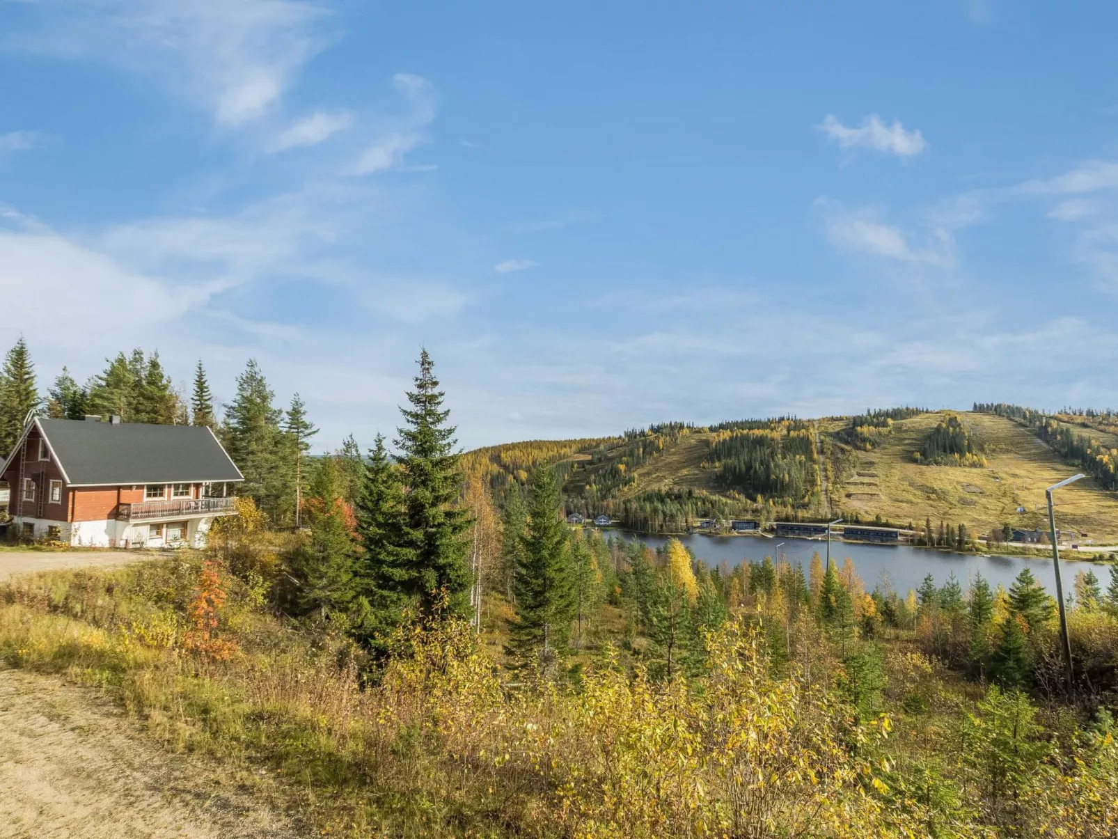 Alppikylä 1a paritalo-Binnen