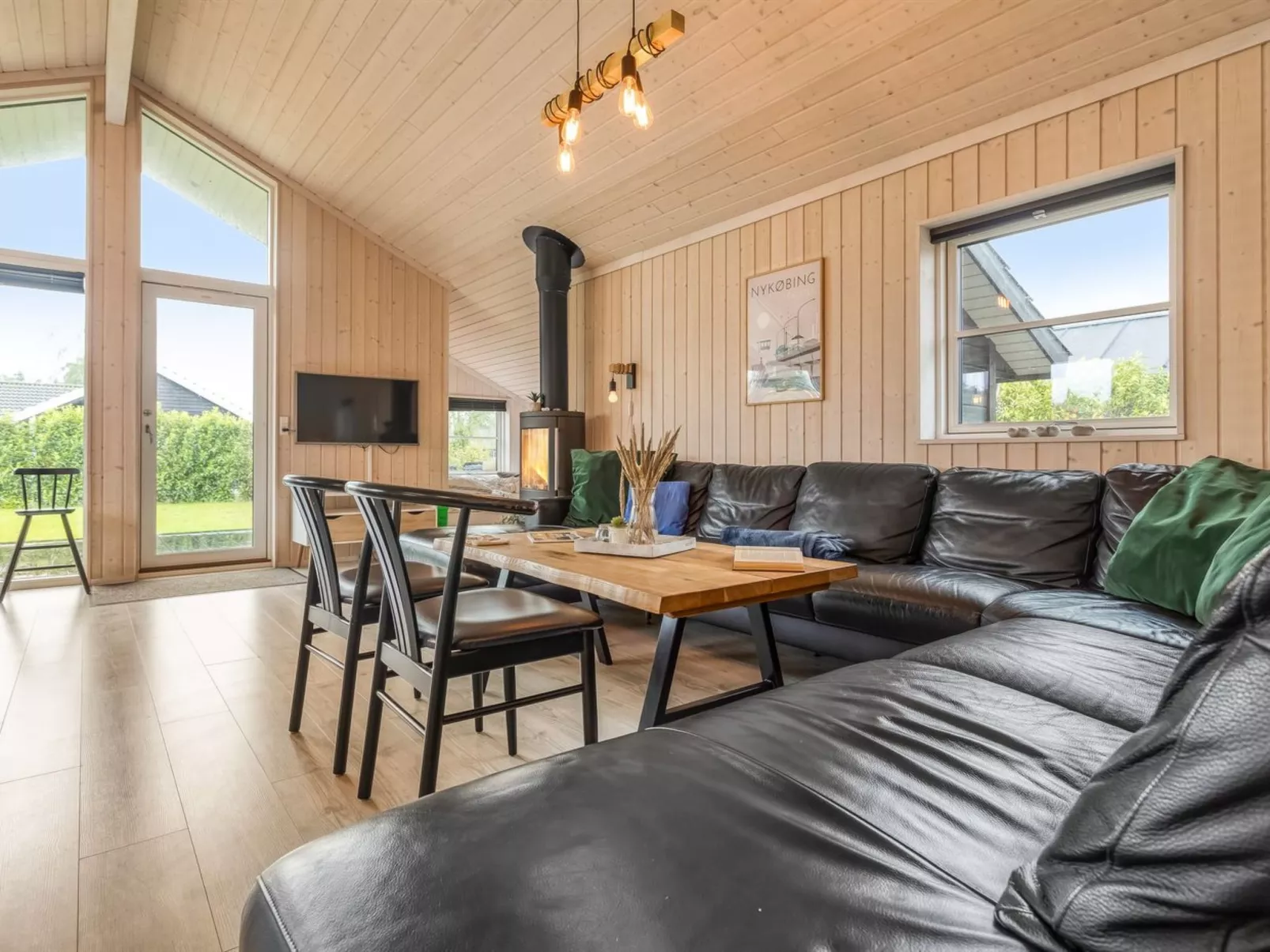 "Bernadine" - 500m from the sea-Binnen