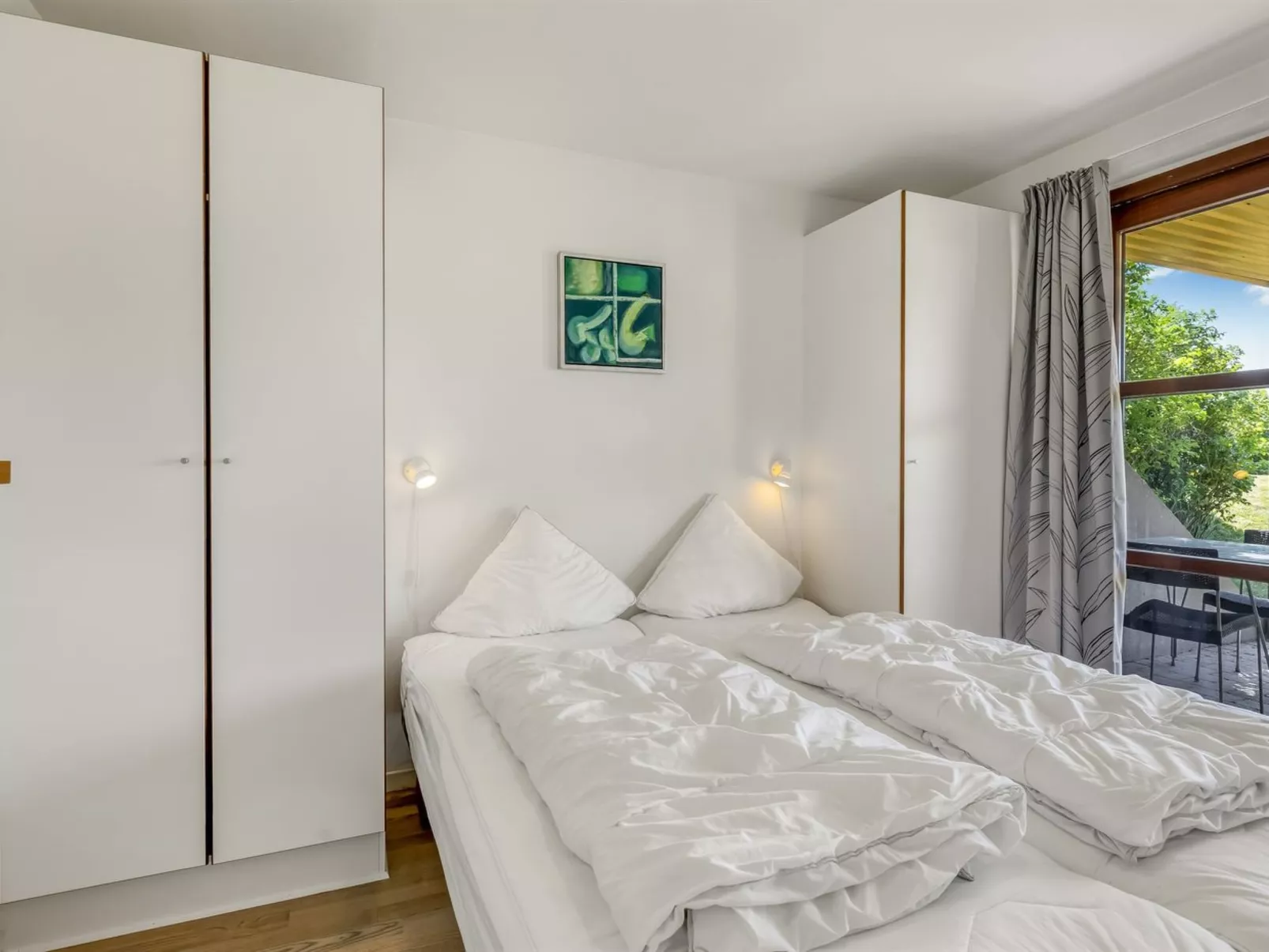 "Era" - 100m from the sea-Binnen