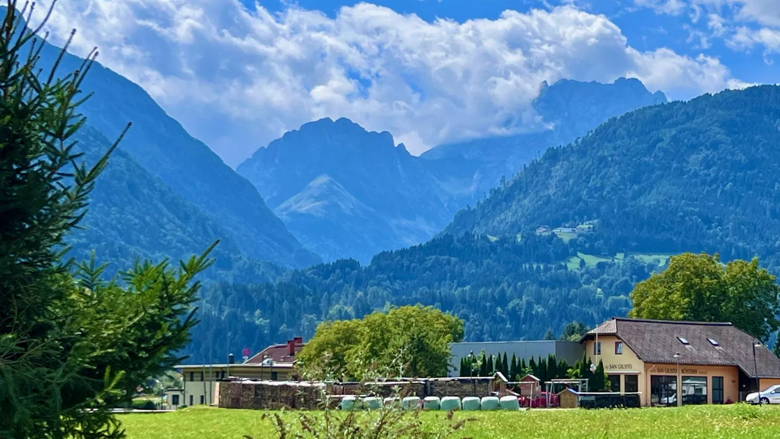 Casa Nostra-Uitzicht zomer