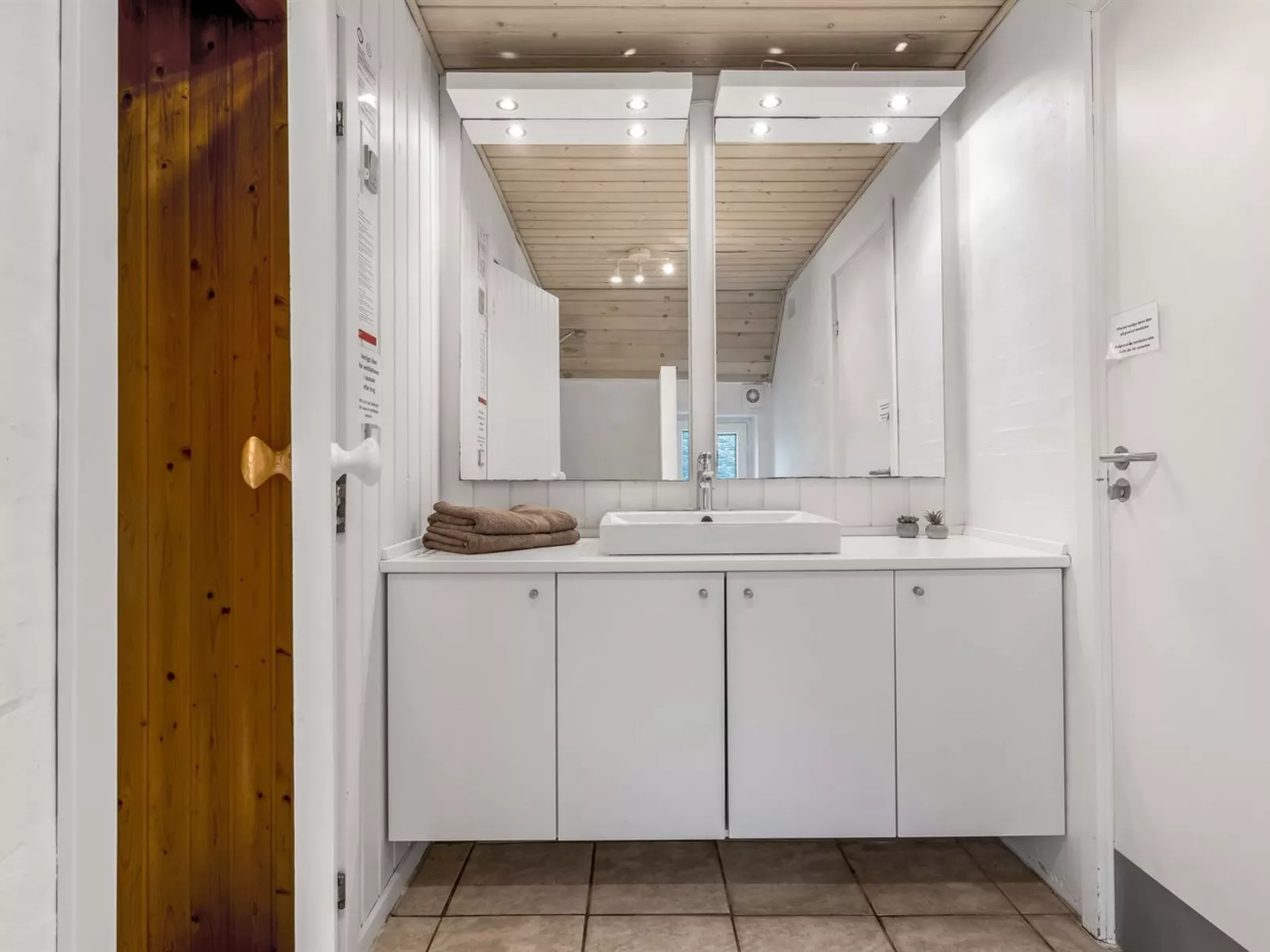 "Alisa" - 2km from the sea-Binnen