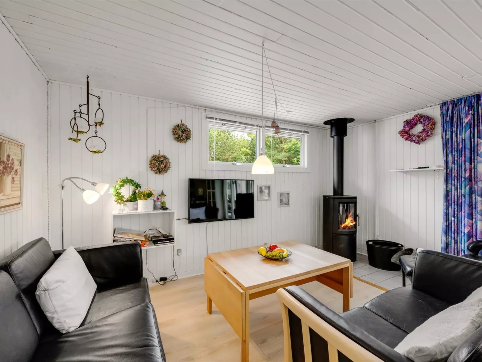 "Sami" - 600m to the fjord-Binnen