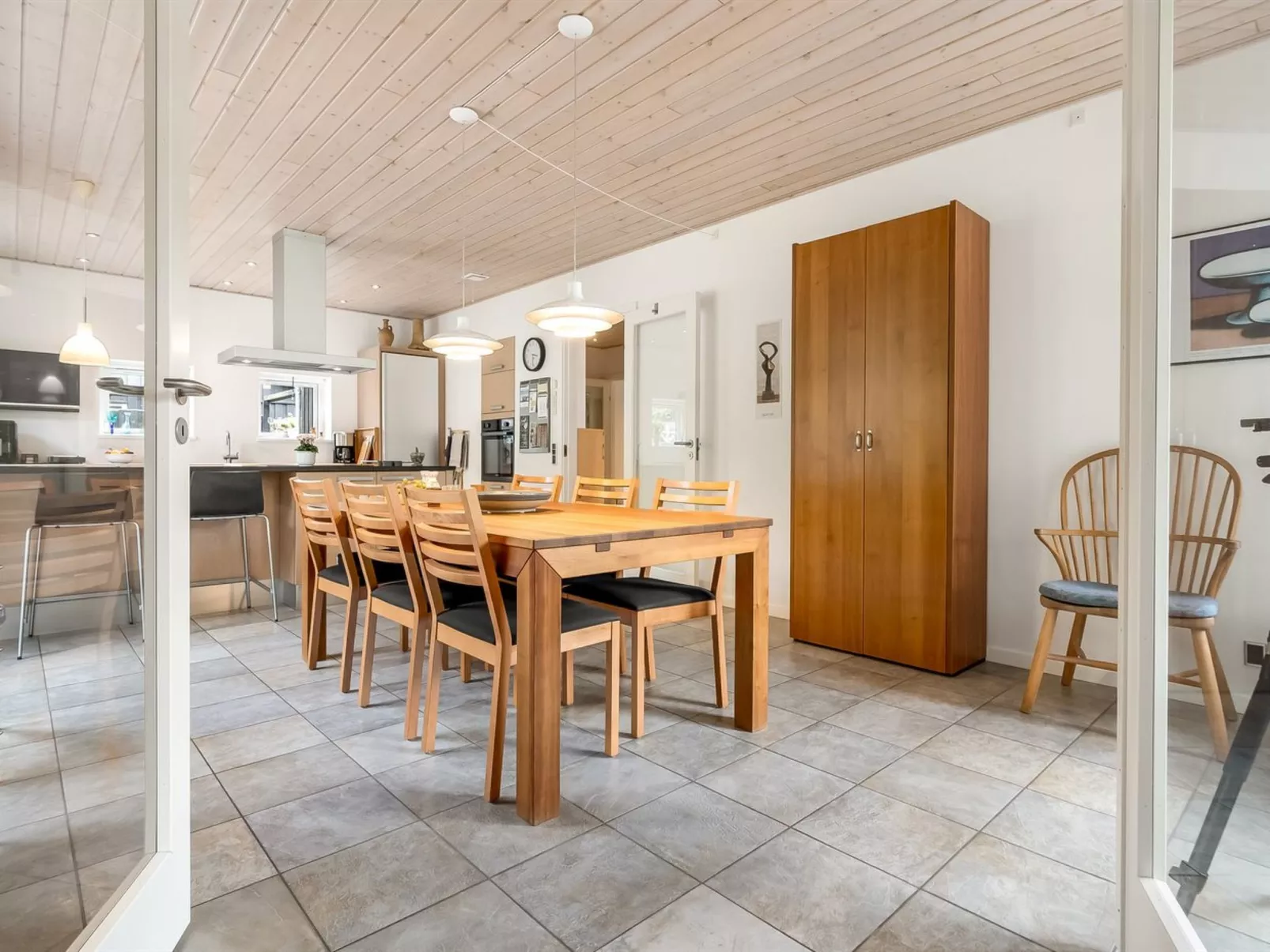 "Jyrki" - 100m from the sea-Binnen