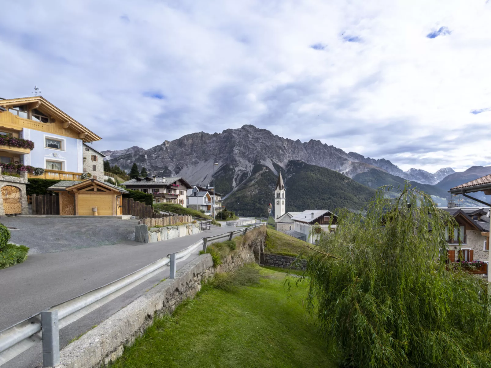 Oga Mountain Home-Buiten