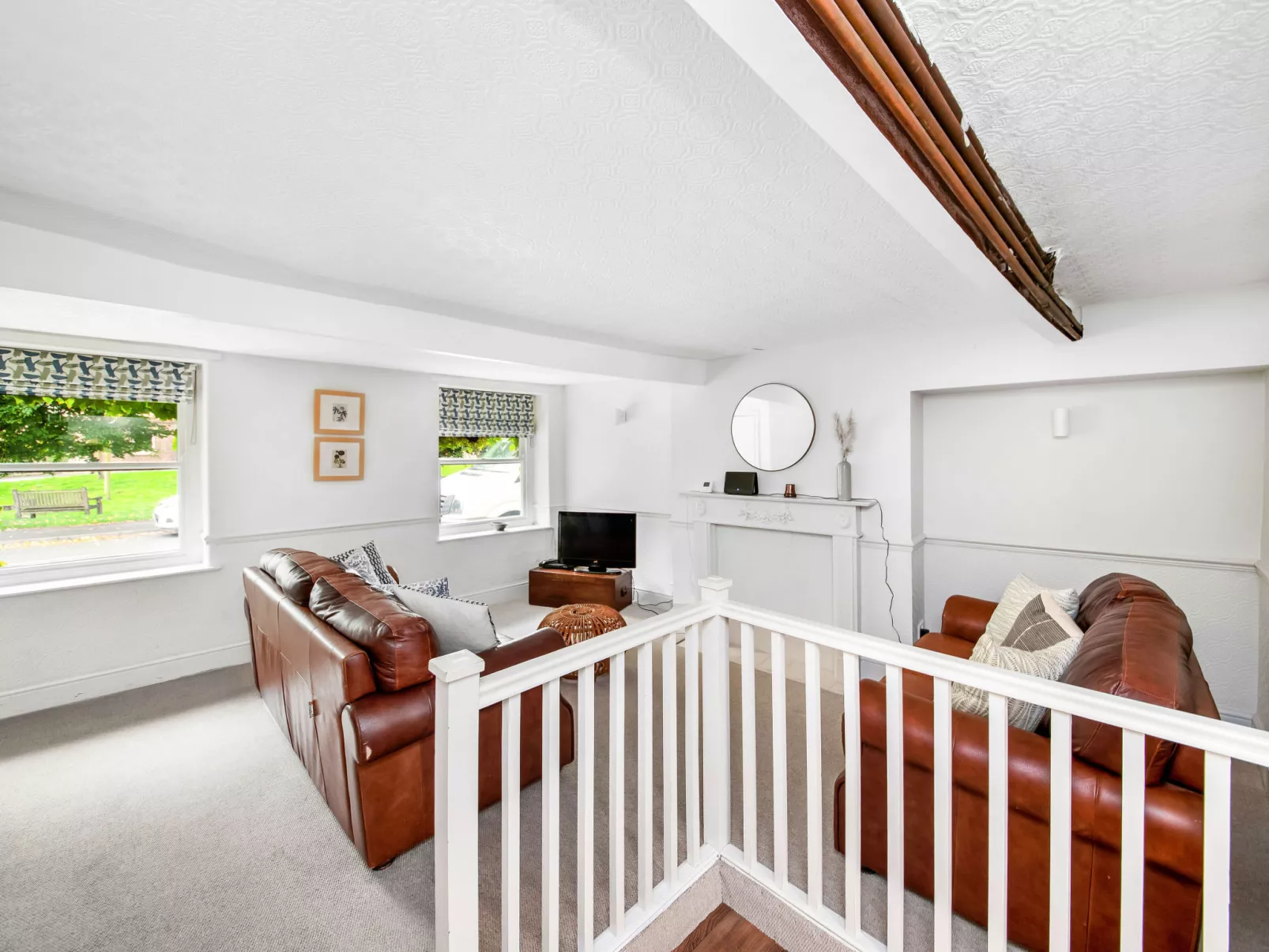 Low Green Cottage-Binnen