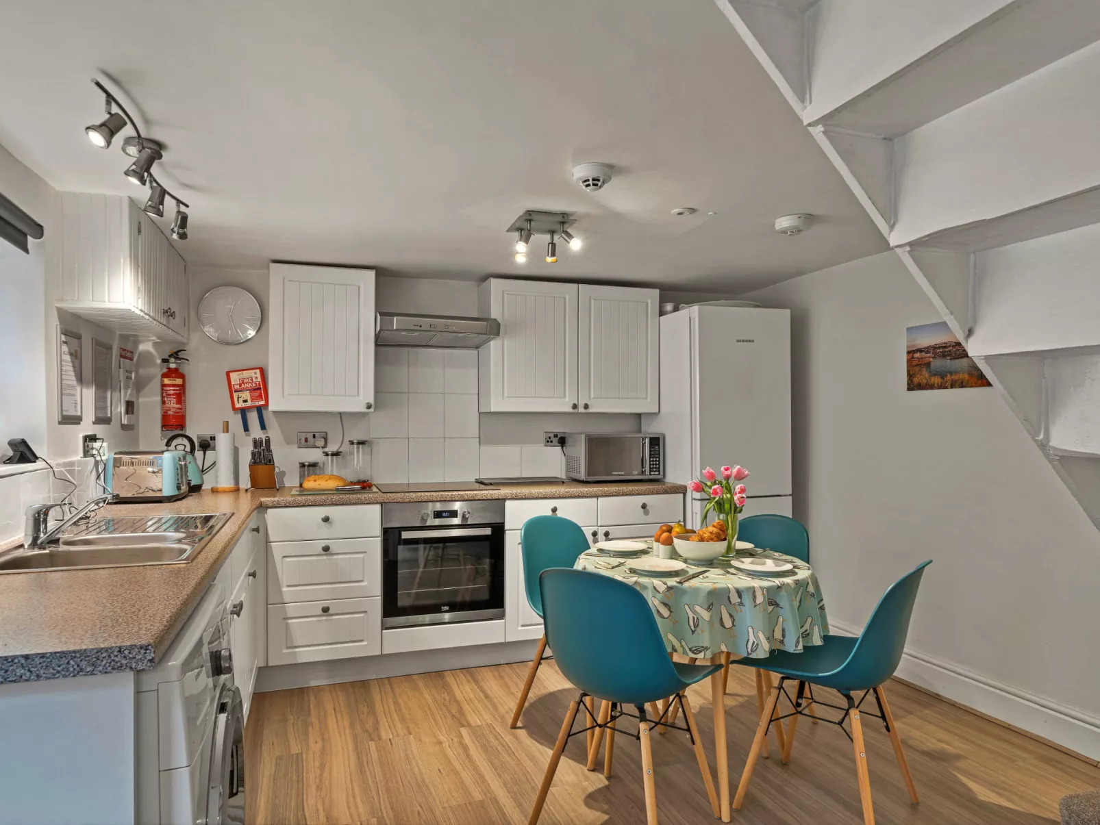 Porthole Cottage-Binnen