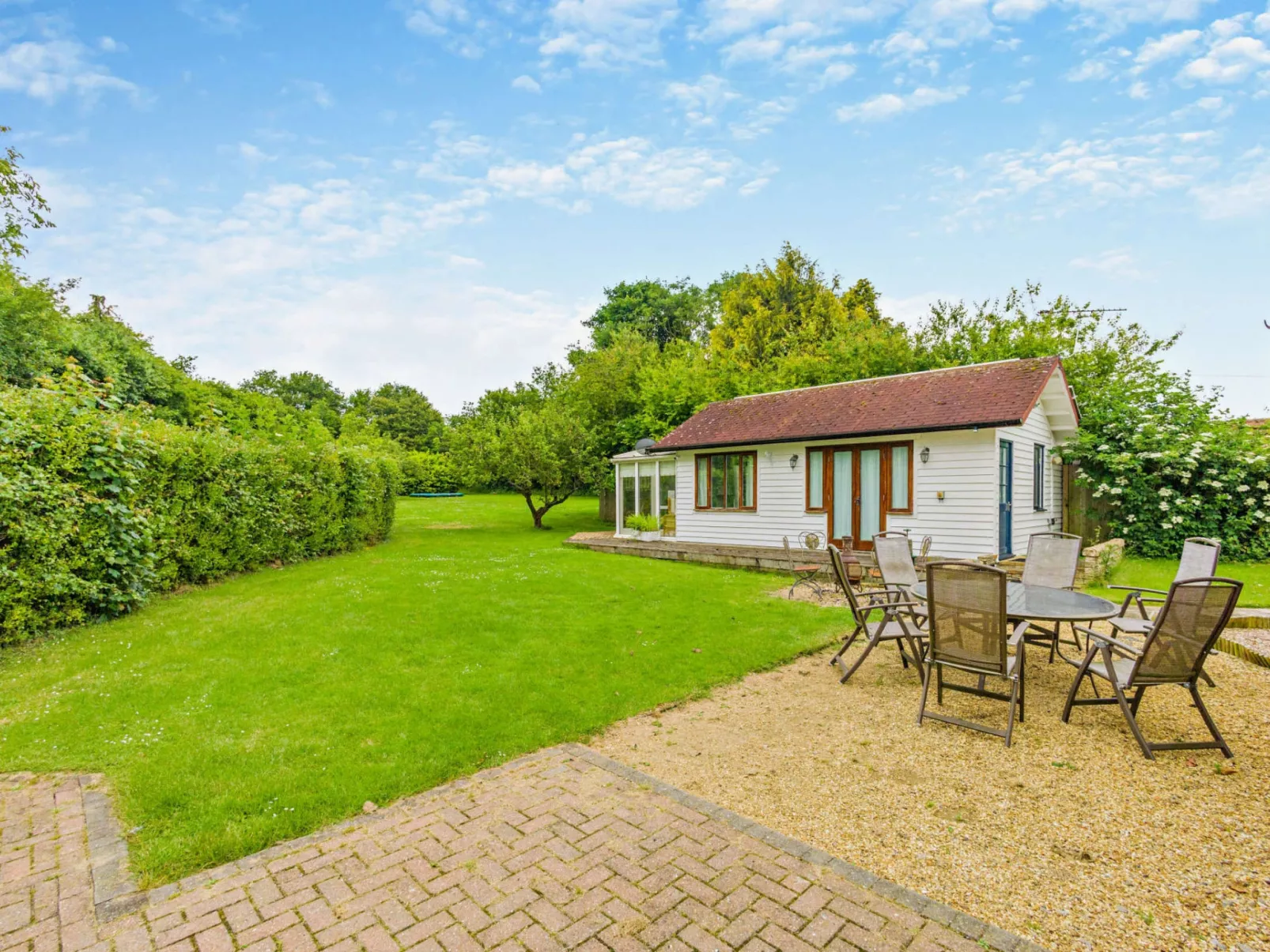 The House at No. 47-Buiten