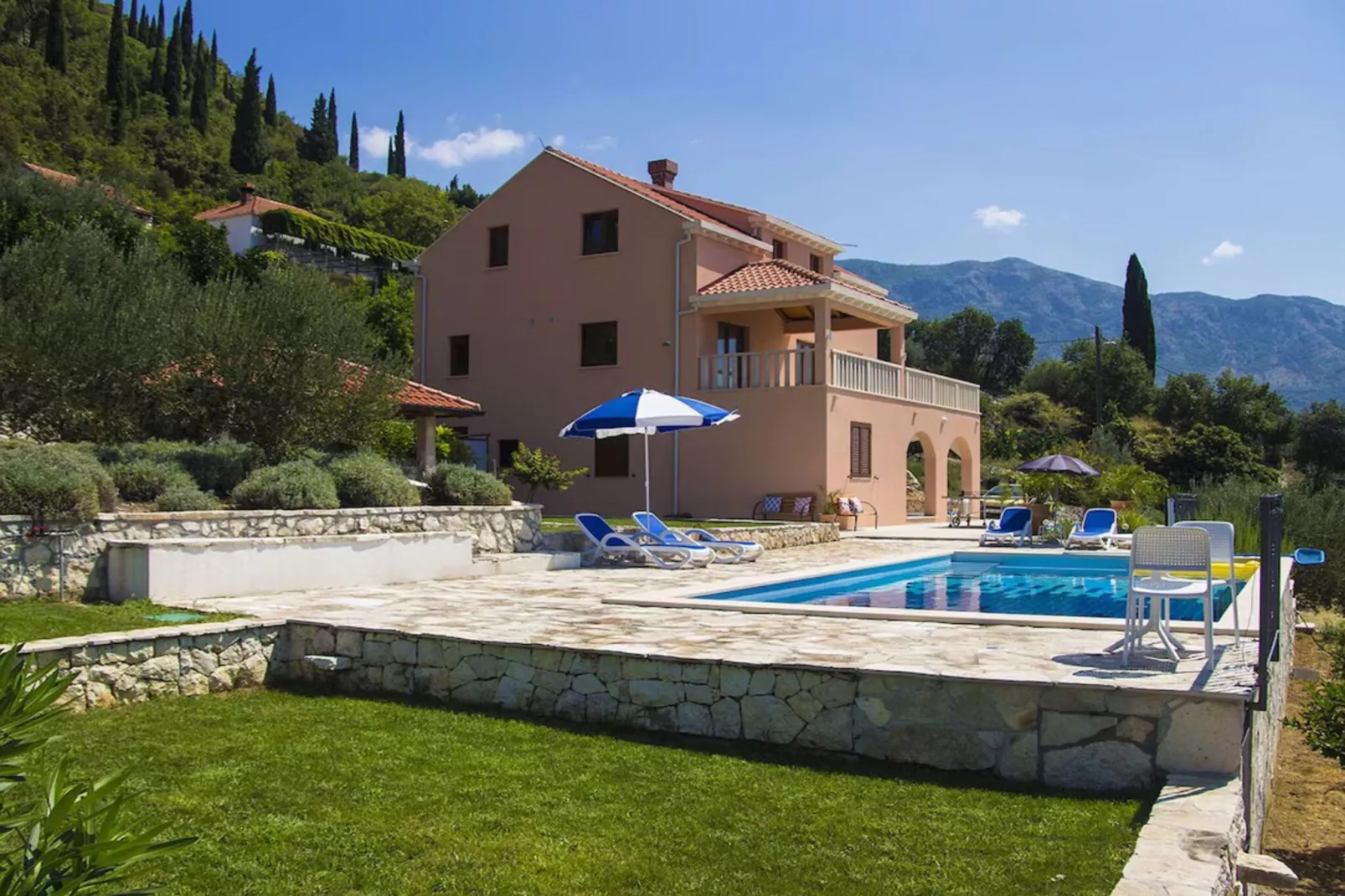 Villa Oliva - Two Bedroom Villa with Terrace and Swimming pool-Uitzicht