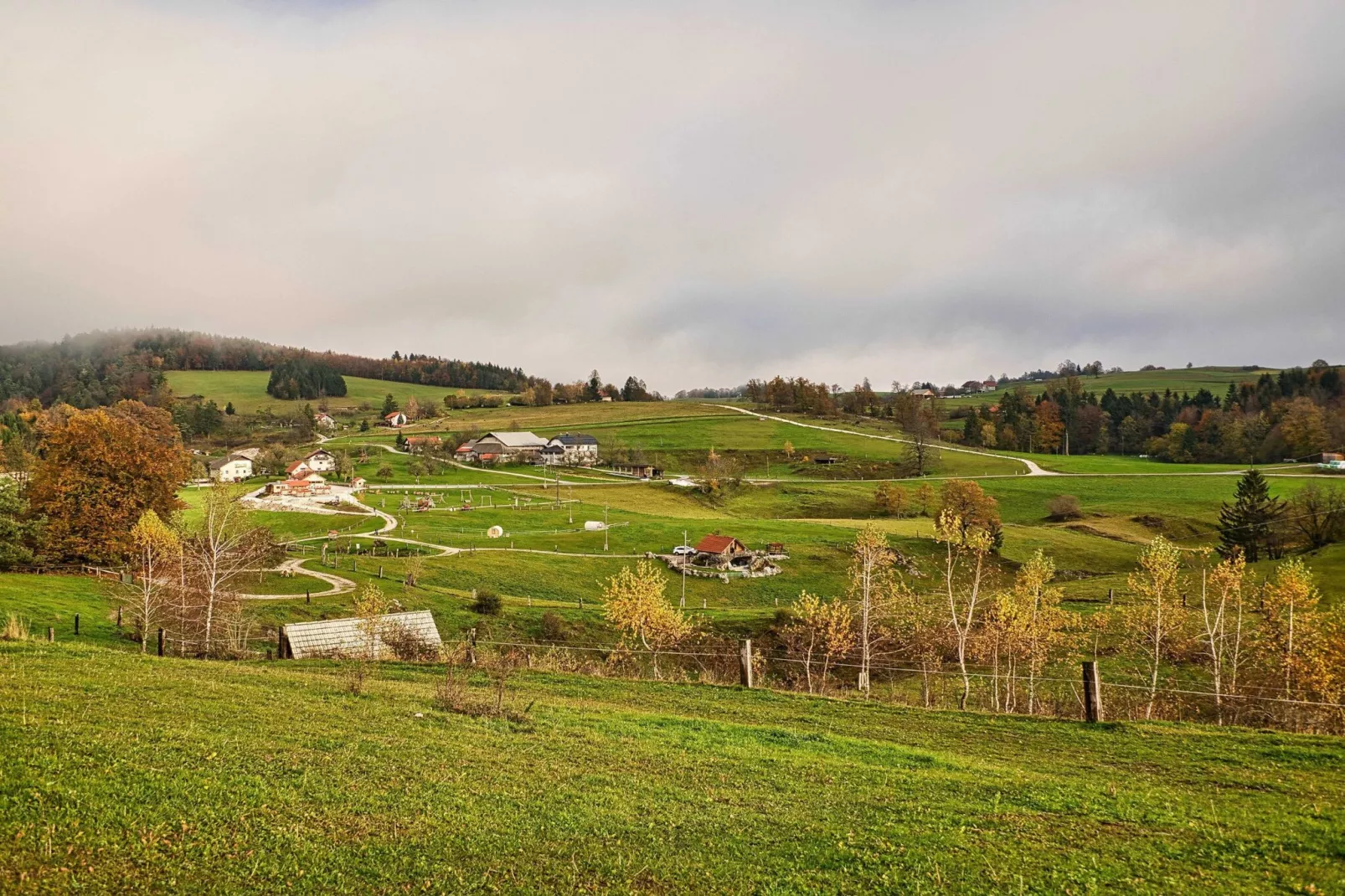 Visnja Gora Meadow Hideaway with Terrace - One Bedroom Cottage with Terrace (owner Hiška na skalci)-Buitenlucht