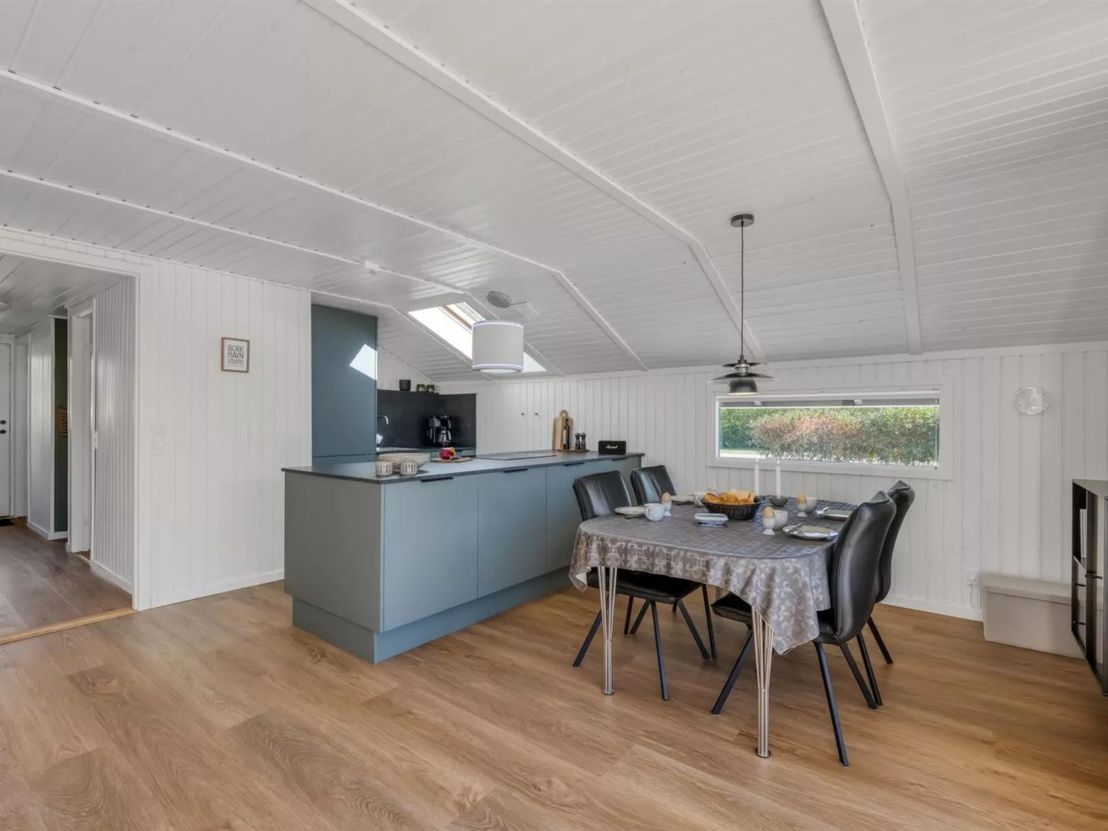 "Thamina" - 200m to the fjord-Binnen