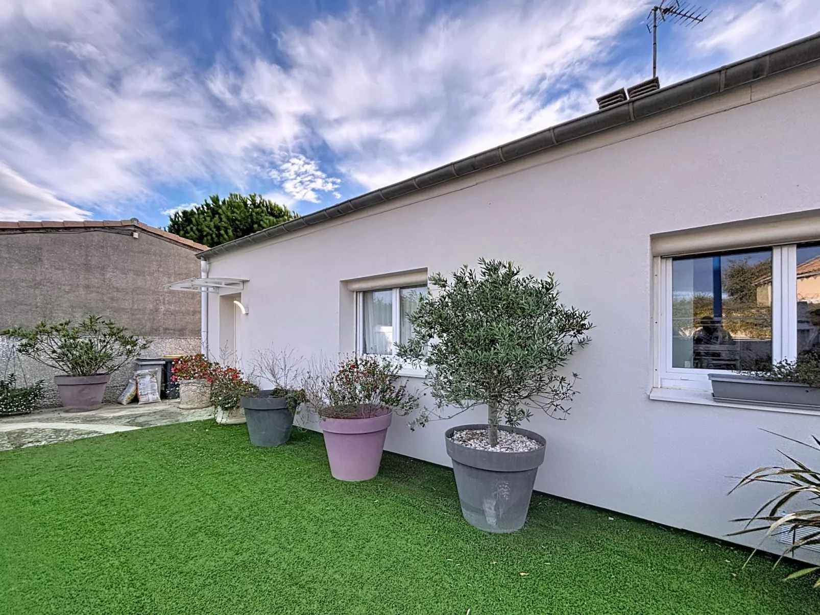 Les cabanes de Pérols-Buiten