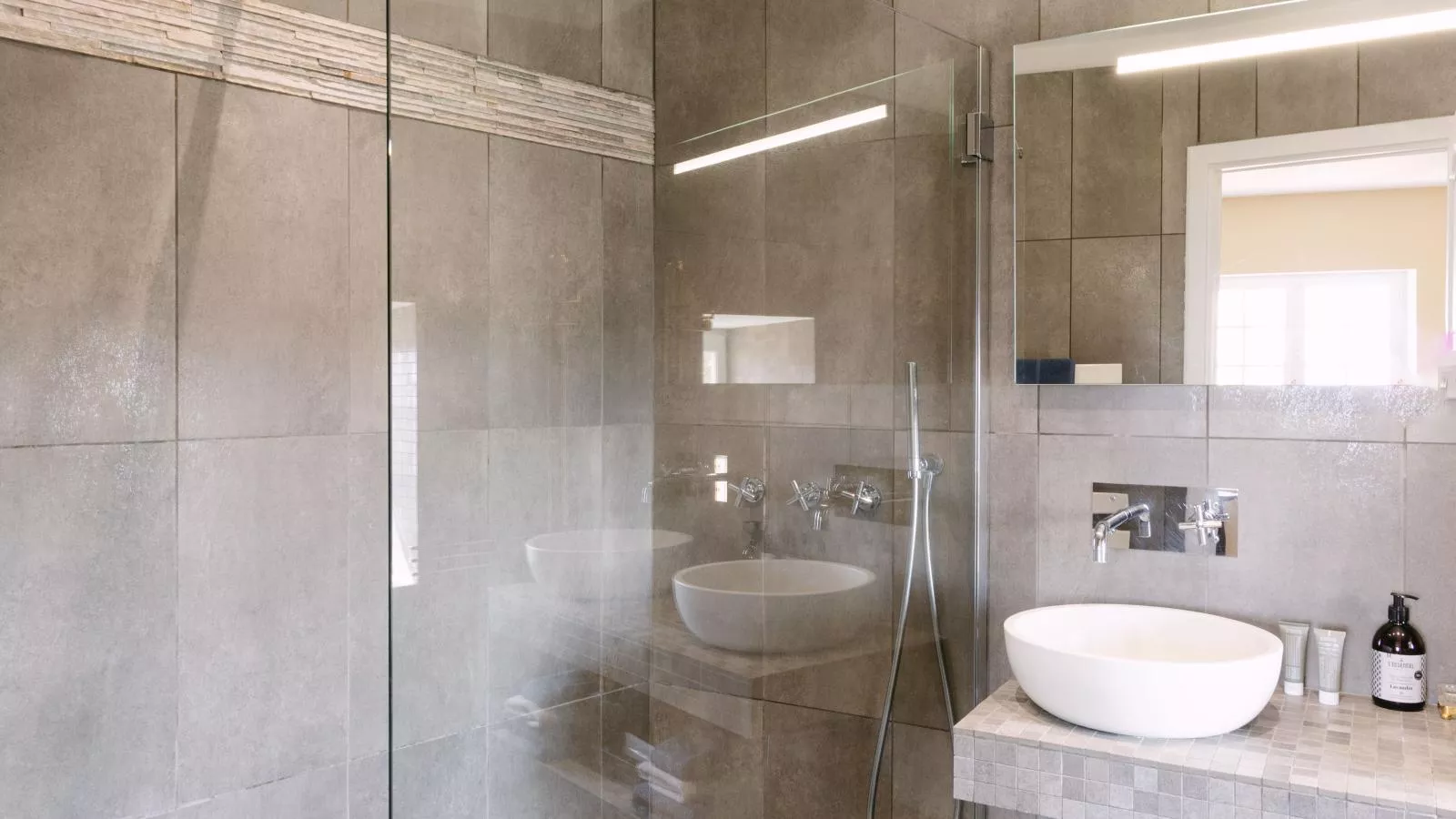 Chateau la Perle-Badkamer