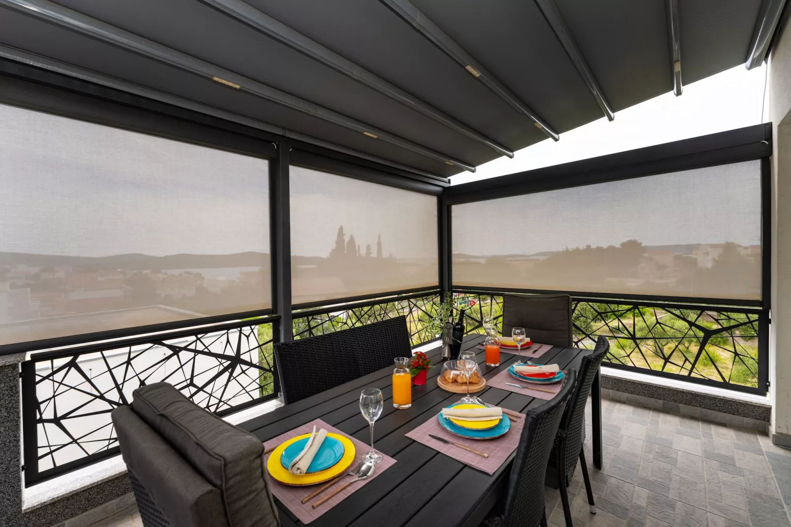 Sea view penthouse Nikita-Terrasbalkon