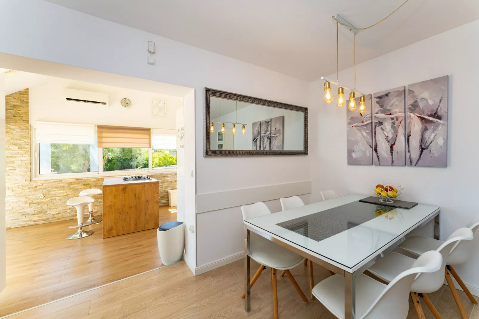 Villa Sucic with private pool-Eetkamer