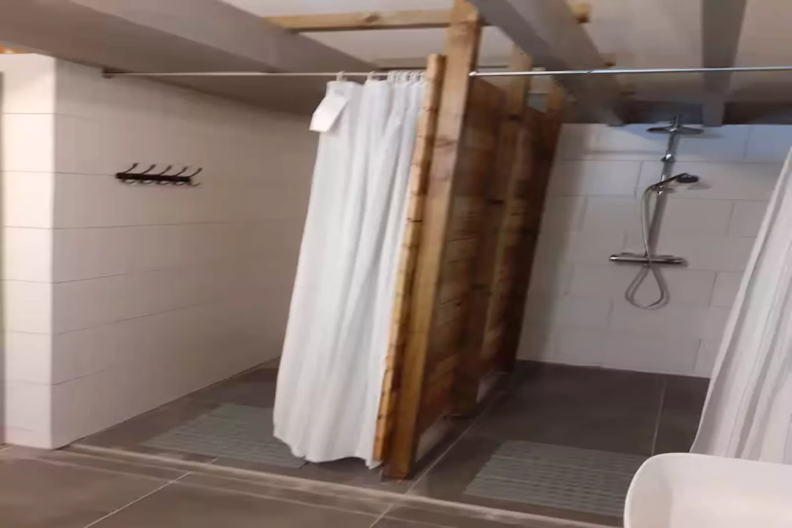 L'Ecureuil Blanc-Badkamer