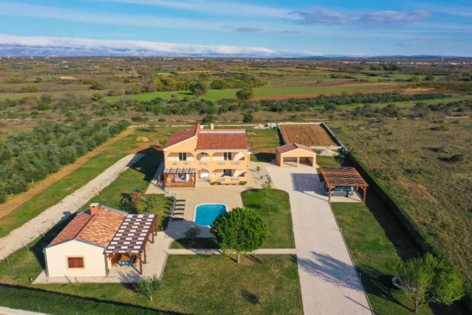 Villa Maja - Three bedroom villa with pool-Buitenlucht