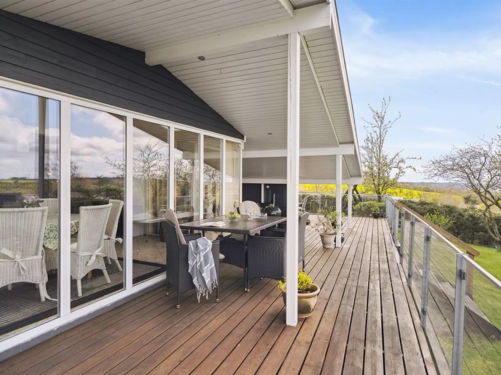 "Annabeth" - 300m to the fjord-Buiten