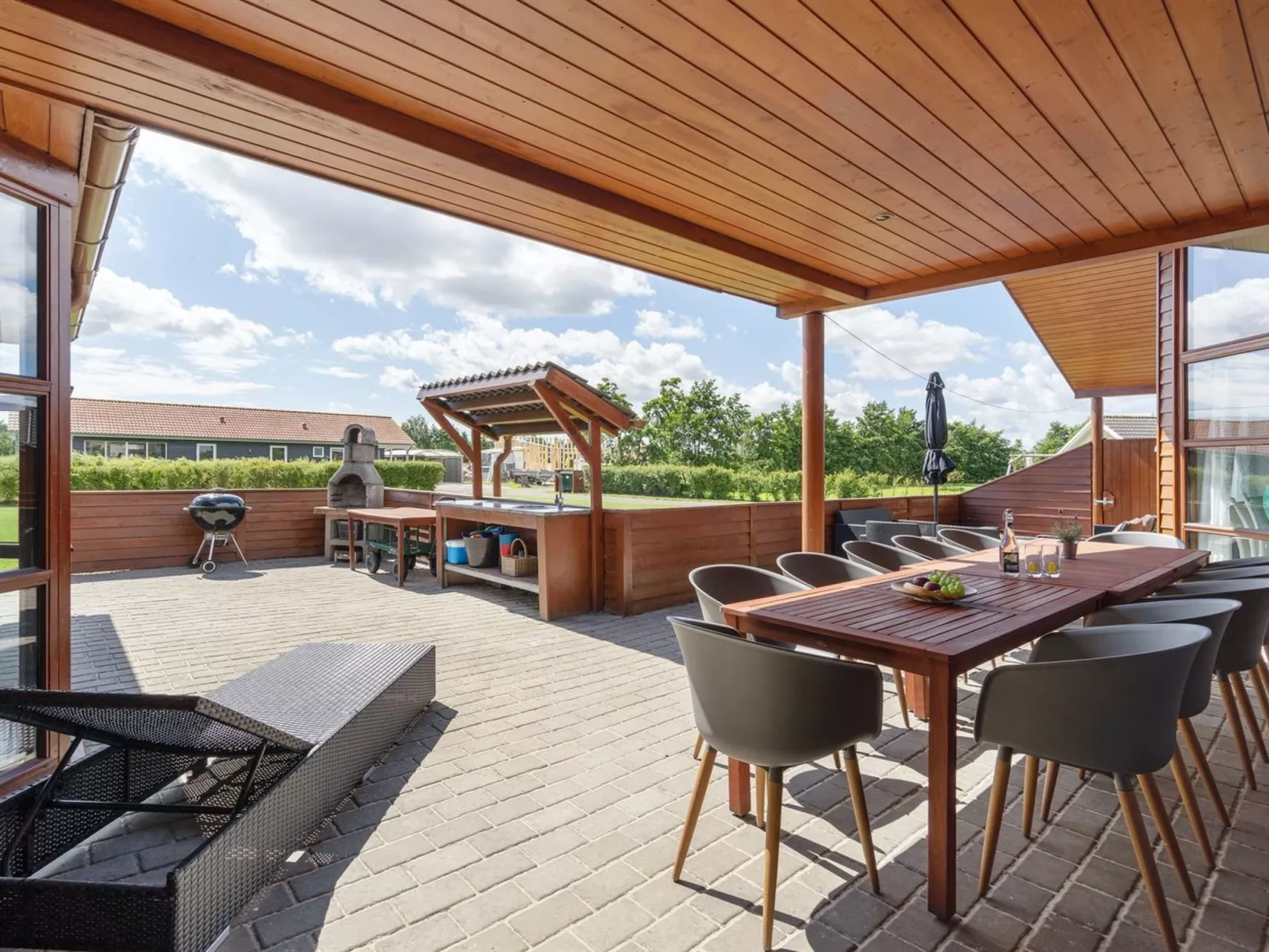 "Niela" - 800m from the sea-Buiten