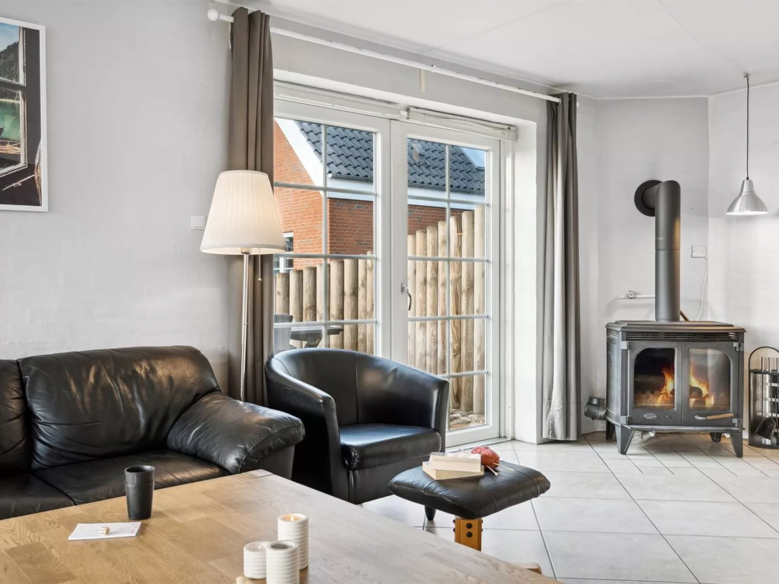 "Joonas" - 100m from the sea-Binnen