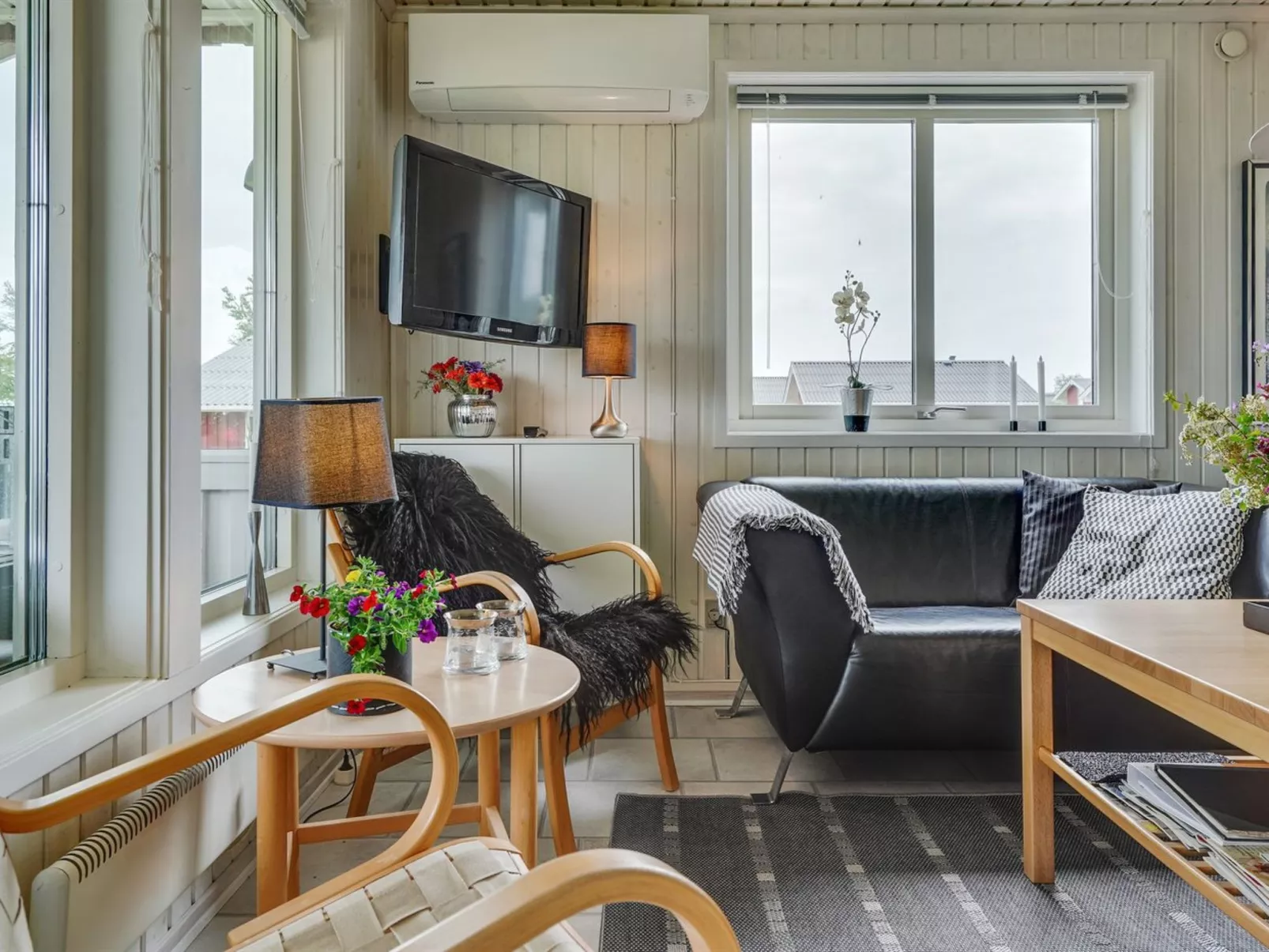 "Anastacia" - 75m from the sea-Binnen