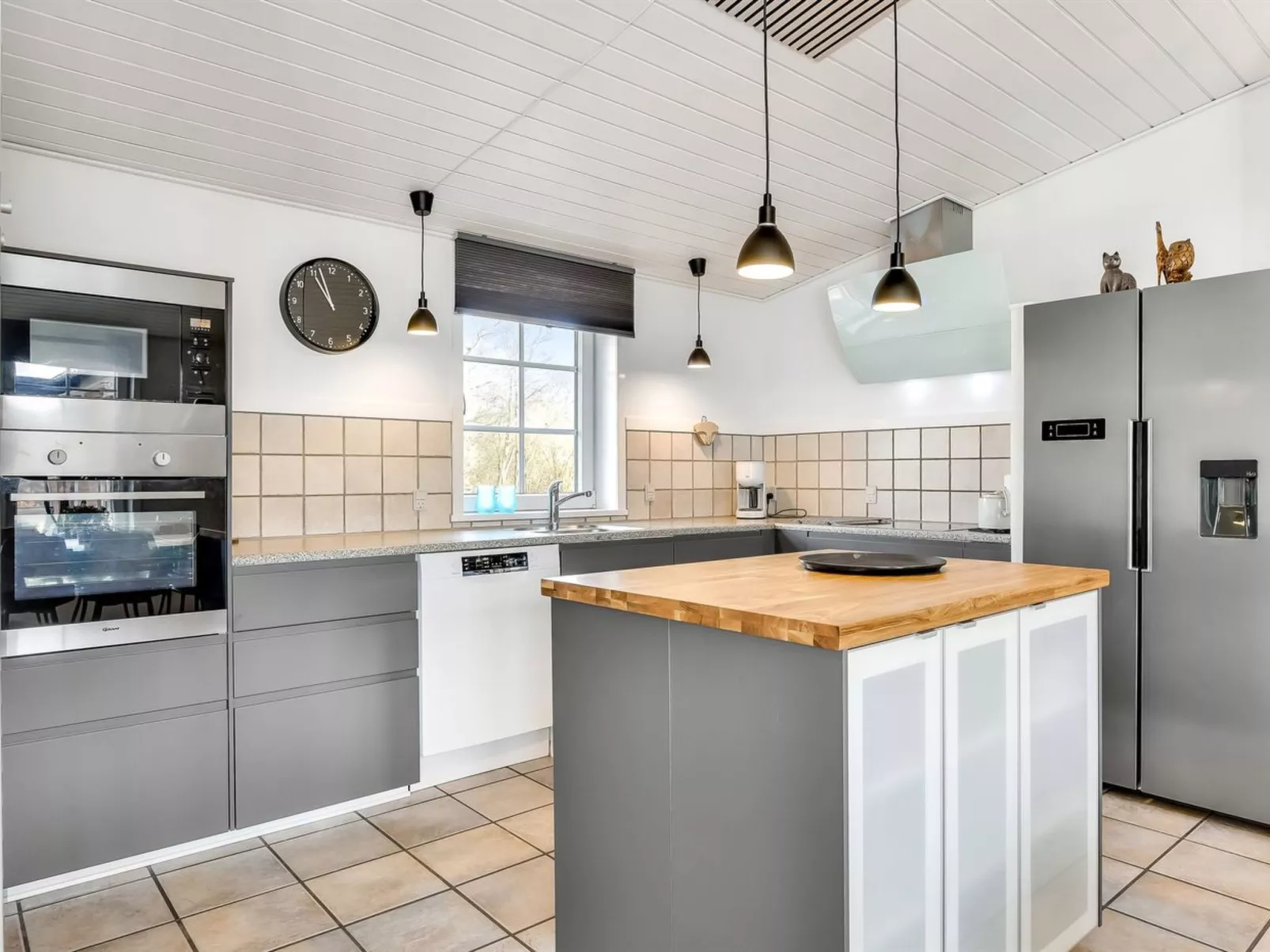 "Alfrida" - 1.5km from the sea-Binnen