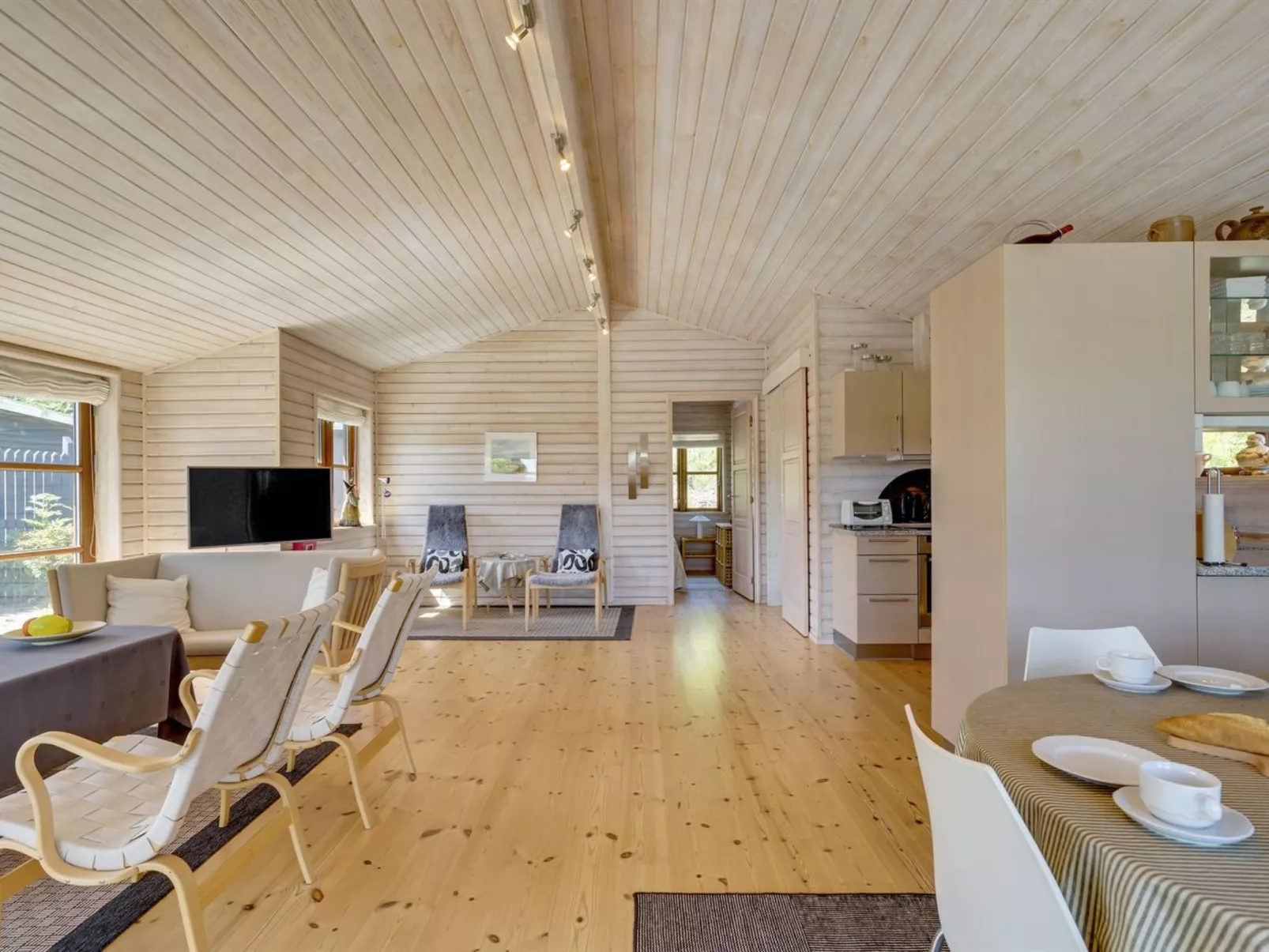 "Øthkil" - 93m from the sea-Binnen