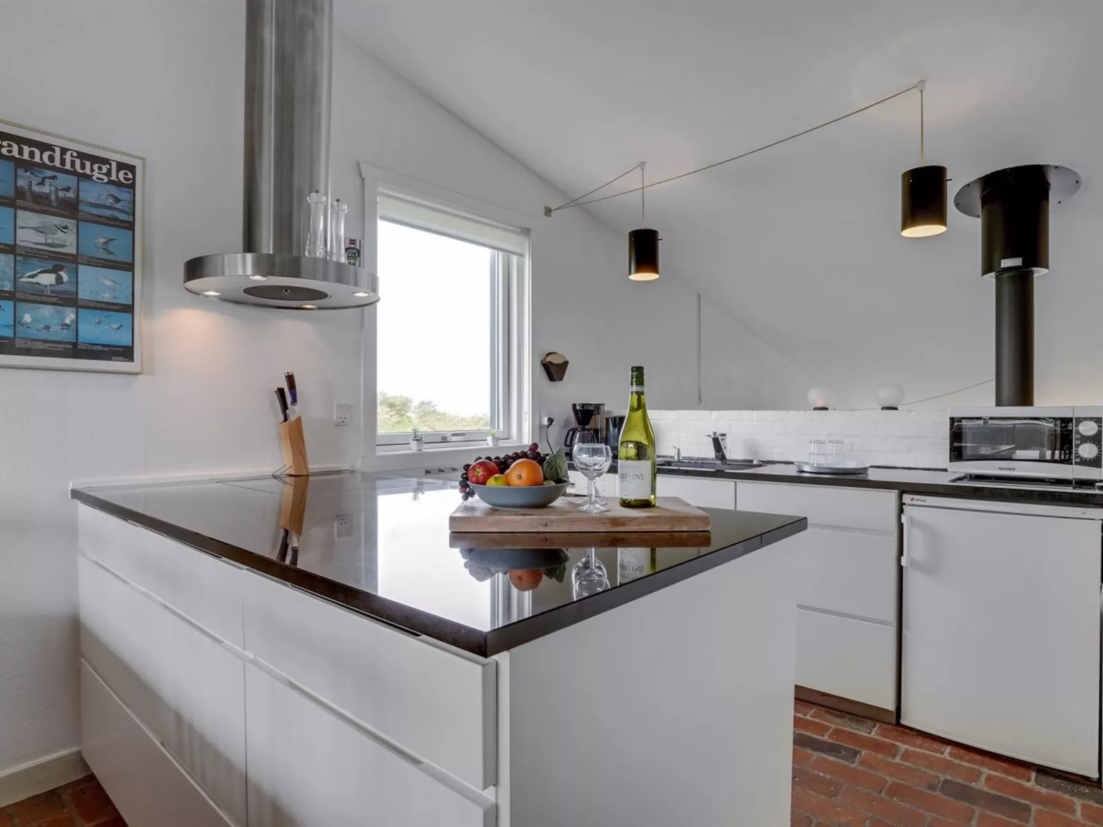 "Mirjami" - 95m from the sea-Binnen