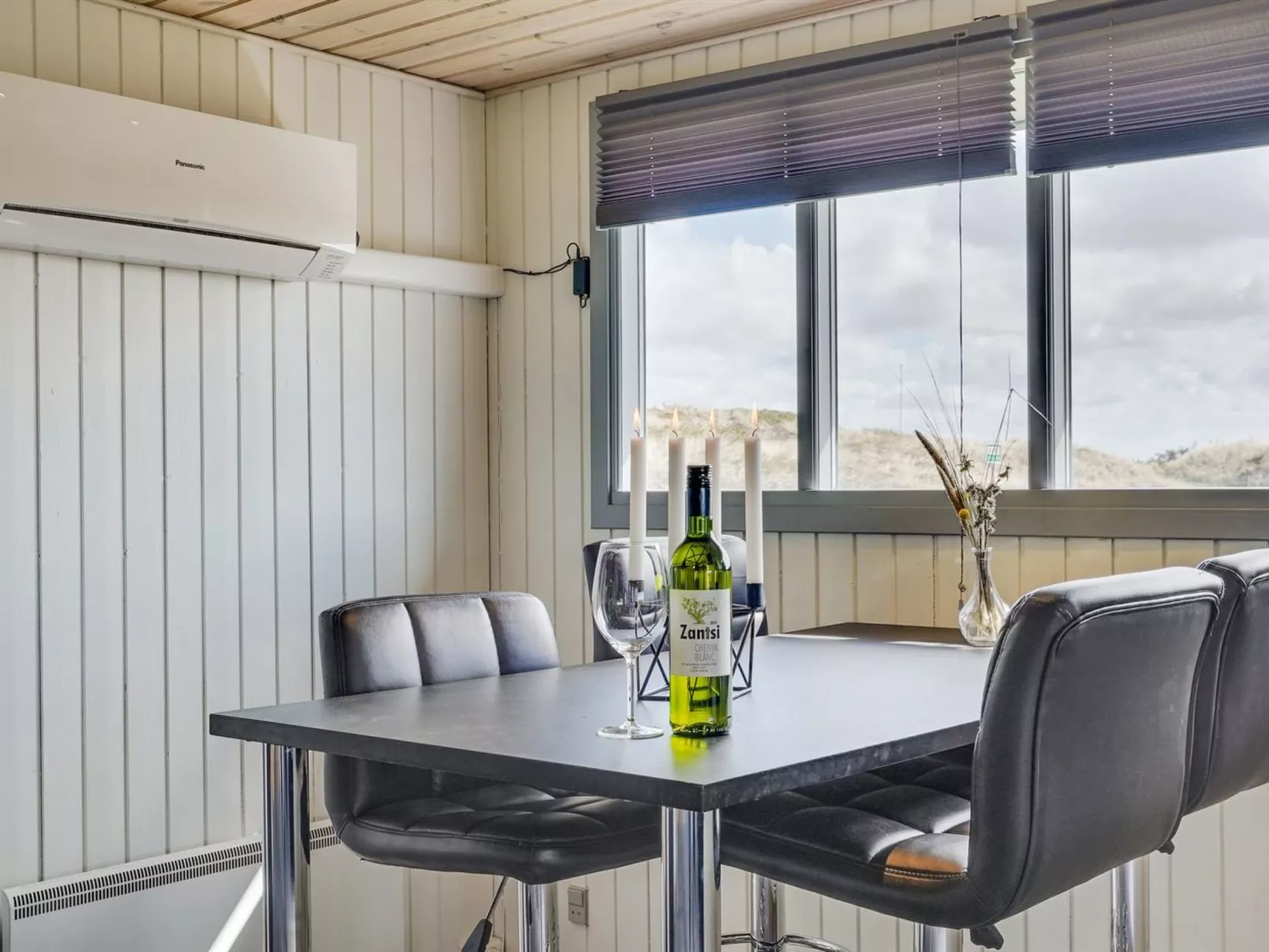 "Anetta" - 200m from the sea-Binnen